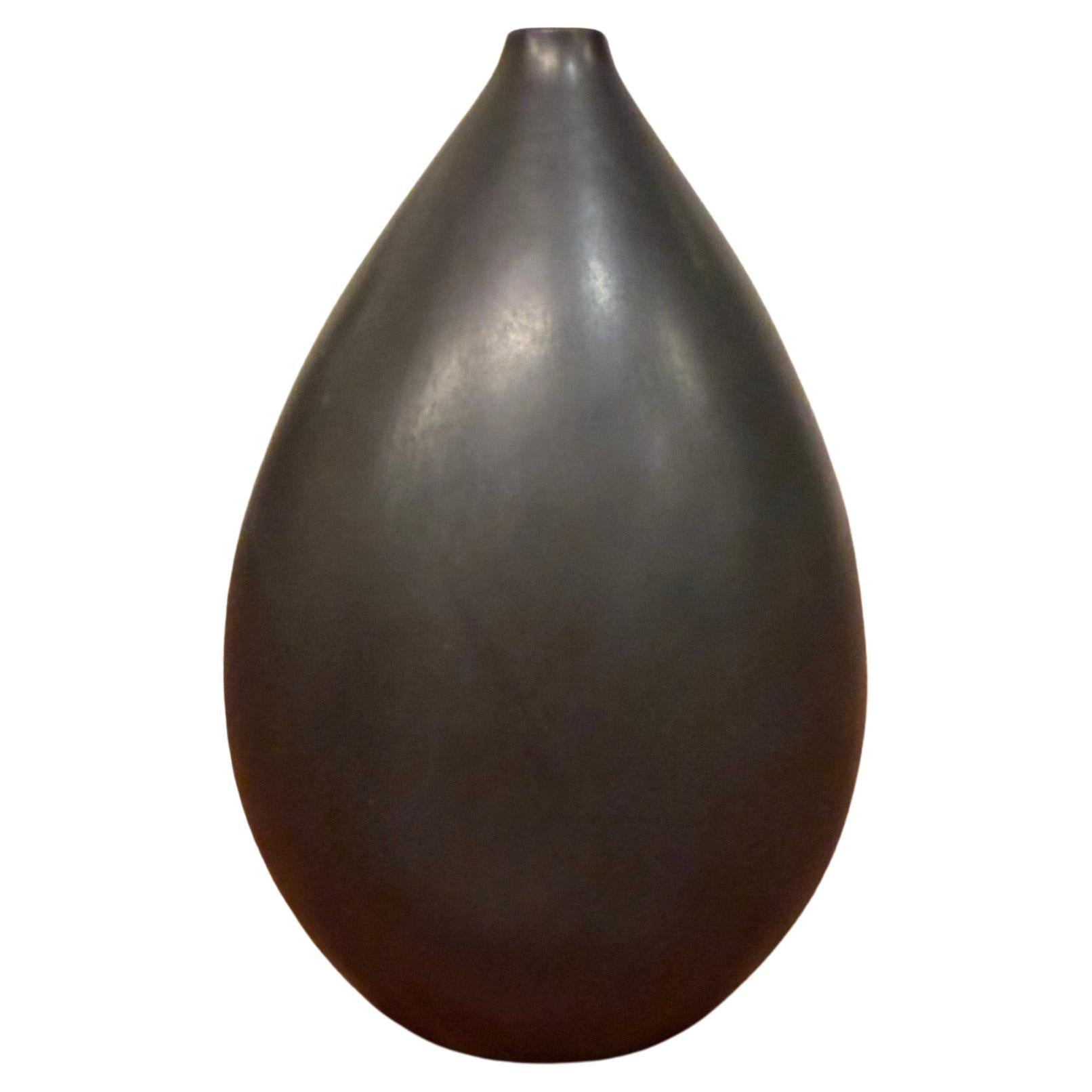 Vaso in ceramica nera a forma di goccia Carl-Harry Stålhane Rörstrand, metà del secolo scorso