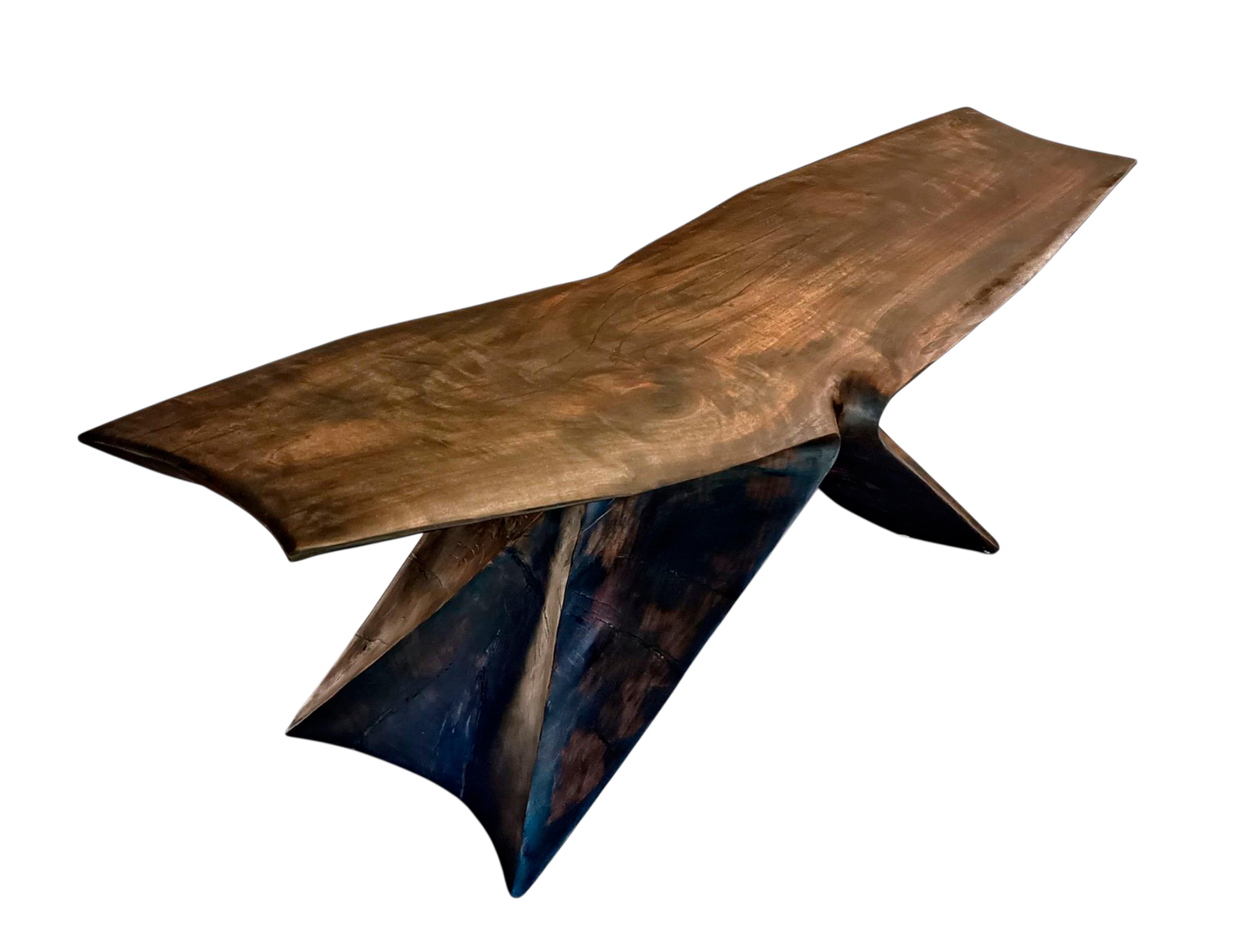 Black Earth Bench in Carved Oak Wood with Beewax Finish by Daniel Soffia In condizioni Nuovo in vendita a Geneve, CH