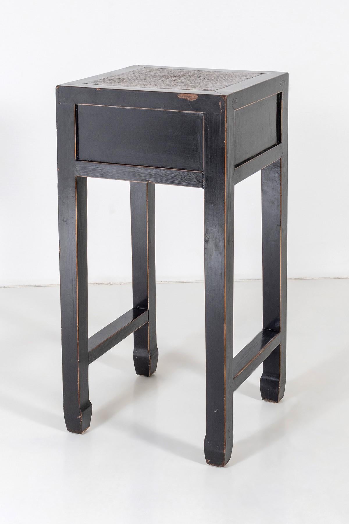 Black Ebonised Lacquered Chinese Side Table with Cane Top and Single Drawer In Good Condition For Sale In Llanbrynmair, GB