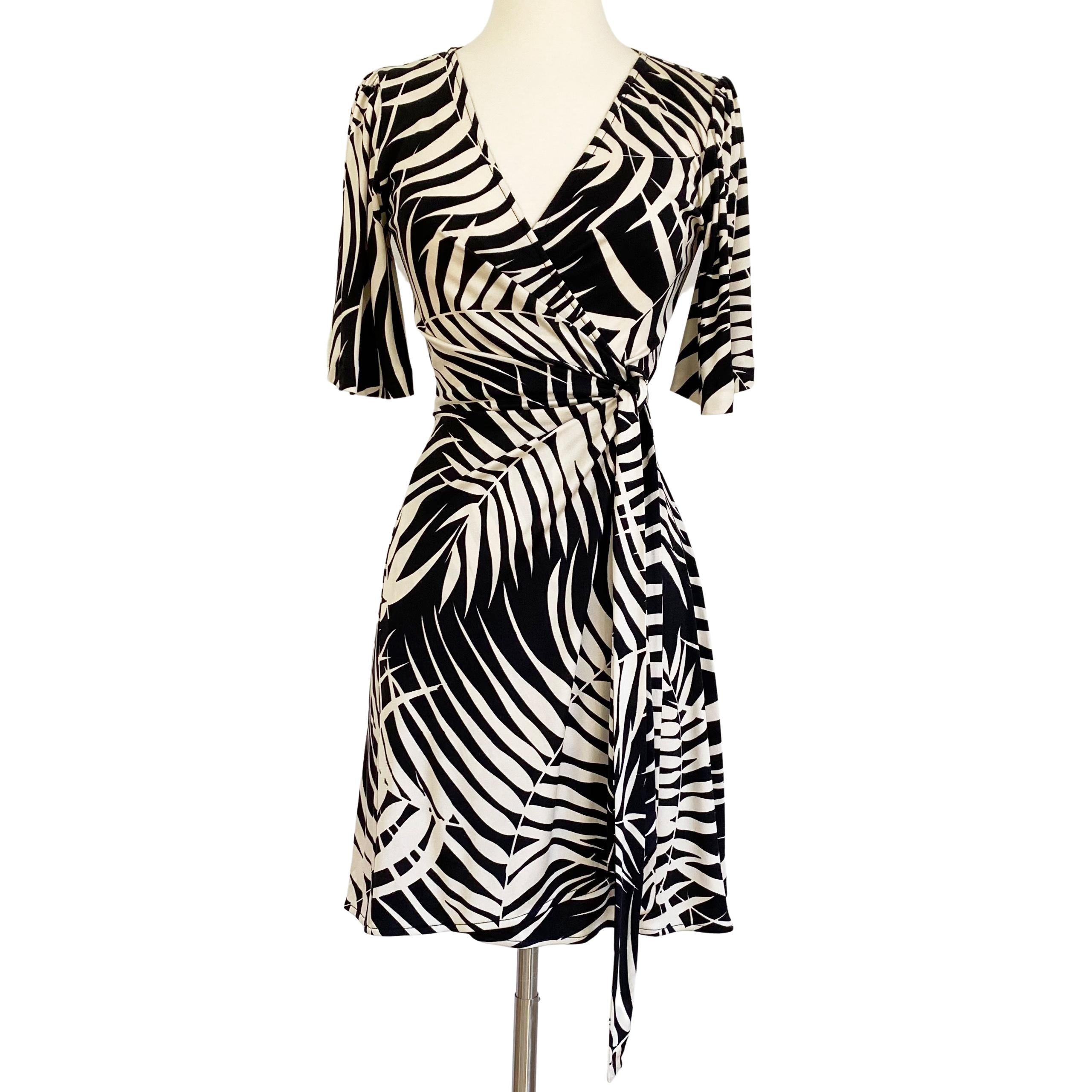Beige Black Ecru Fern Print Flora Kung Wrap Silk Jersey Dress - NWT For Sale
