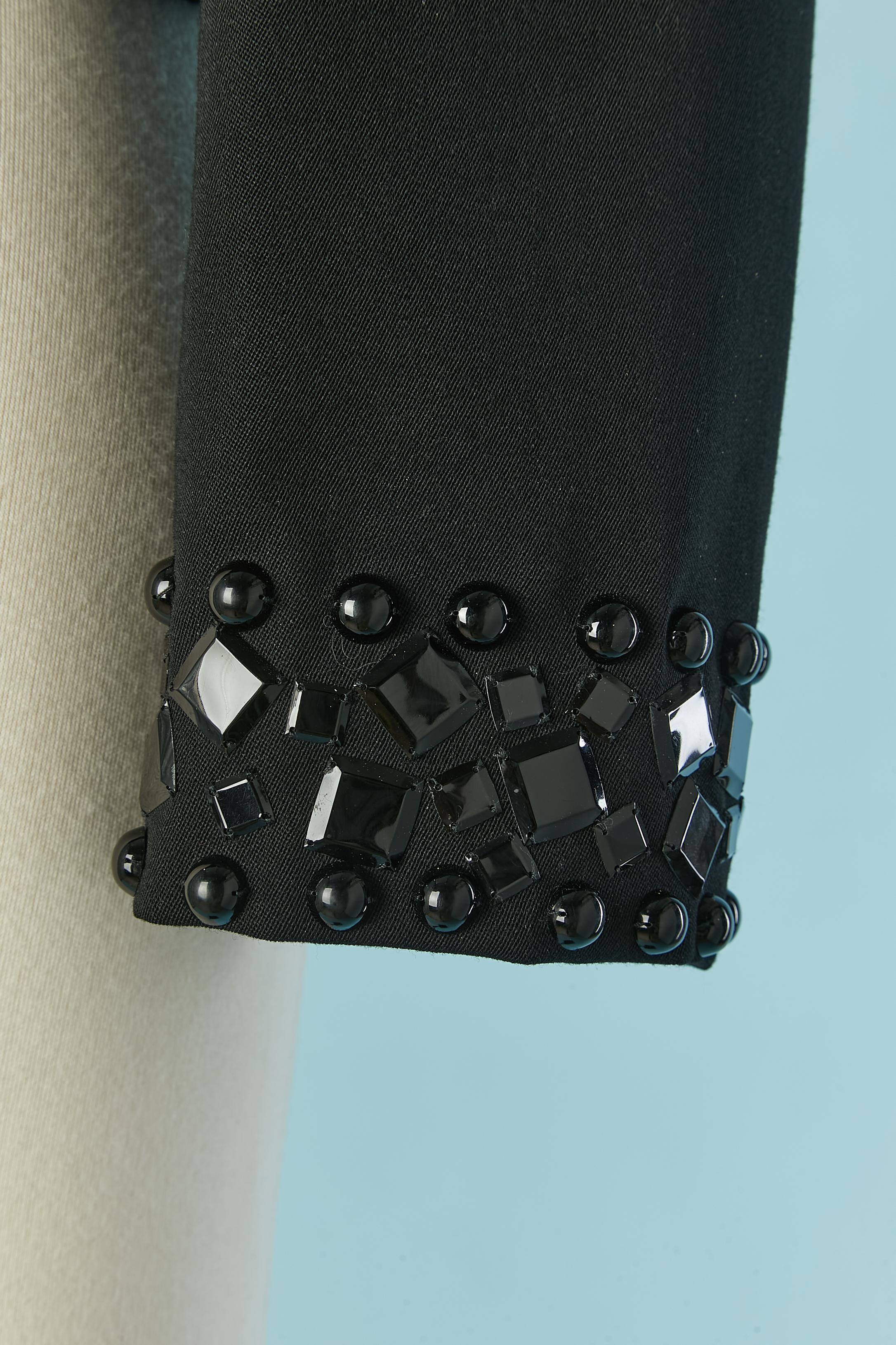 Schwarzer Boléro mit schwarzen Cabochons von Rand zu Rand GIVENCHY Nouvelle Boutique Damen im Angebot