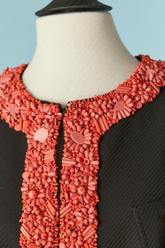 Veste en coton noir bord à bord avec perles de couleur corail bord Moschino Cheap and Chic