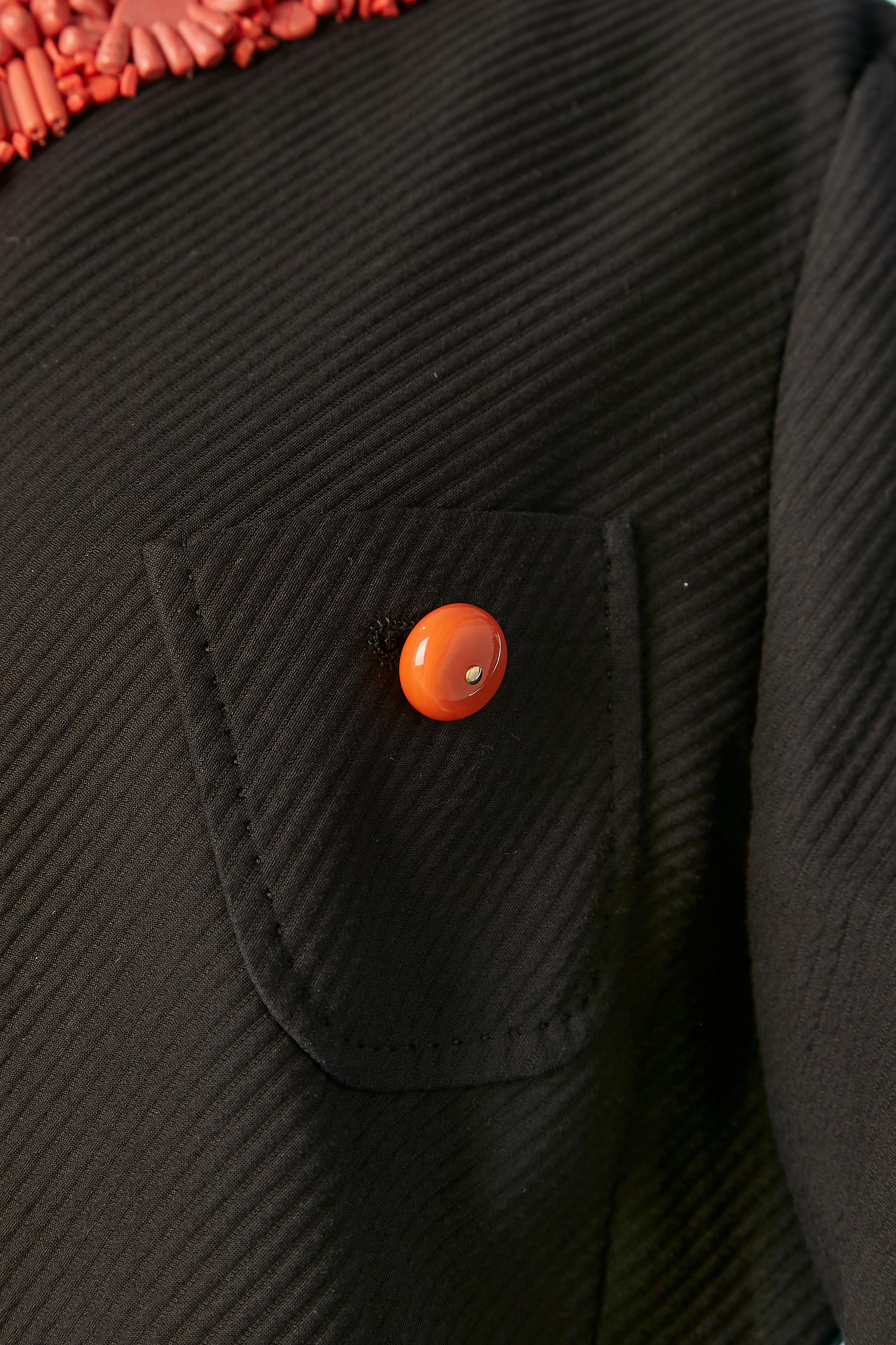 Schwarze Baumwolljacke mit schwarzer Kante und Kante und Korallenfarbenperlenkante Moschino Cheap&Chic im Zustand „Hervorragend“ im Angebot in Saint-Ouen-Sur-Seine, FR