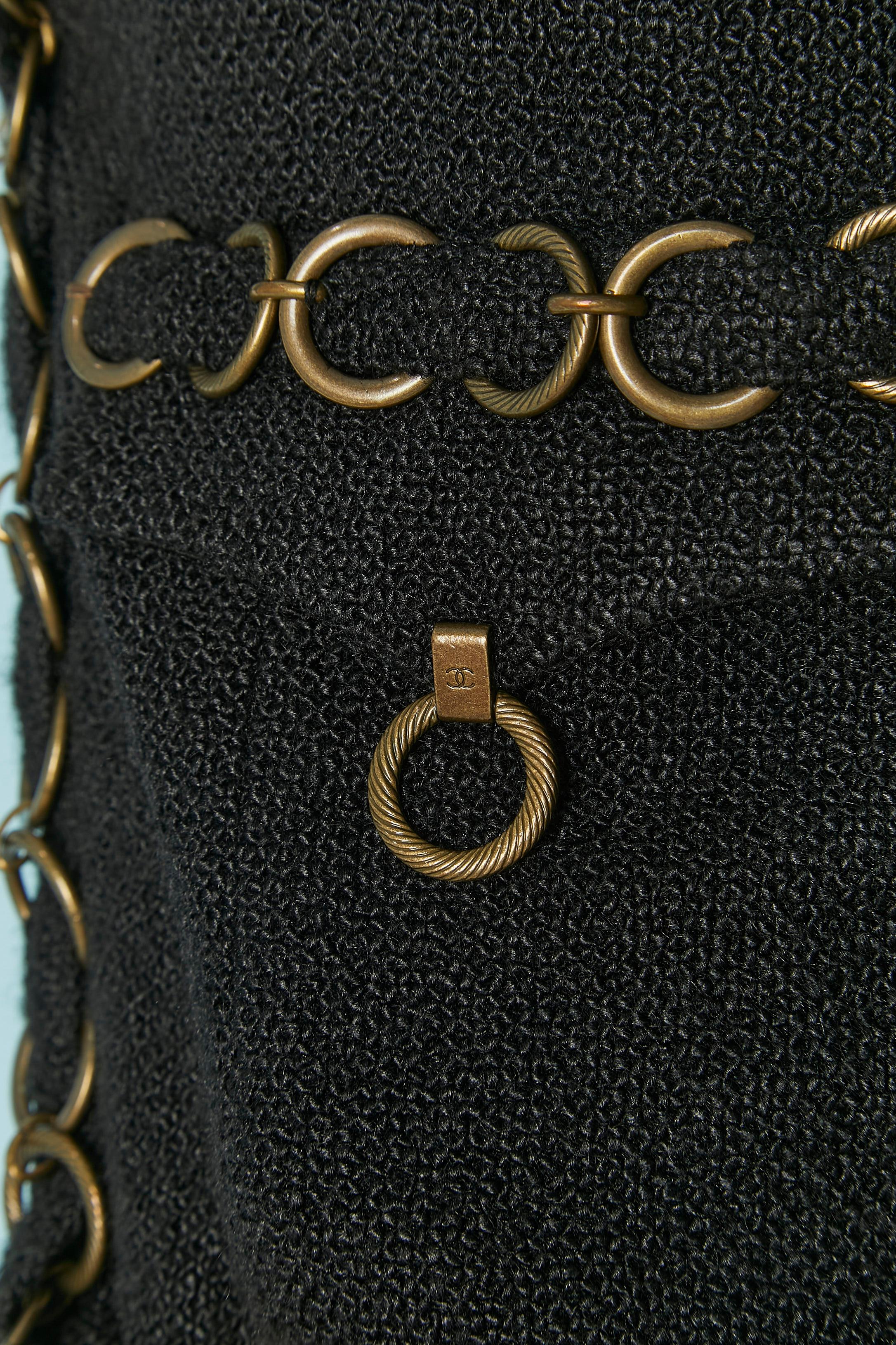 Black edge to edge jacket jacket with large chain edge CHANEL For Sale 1