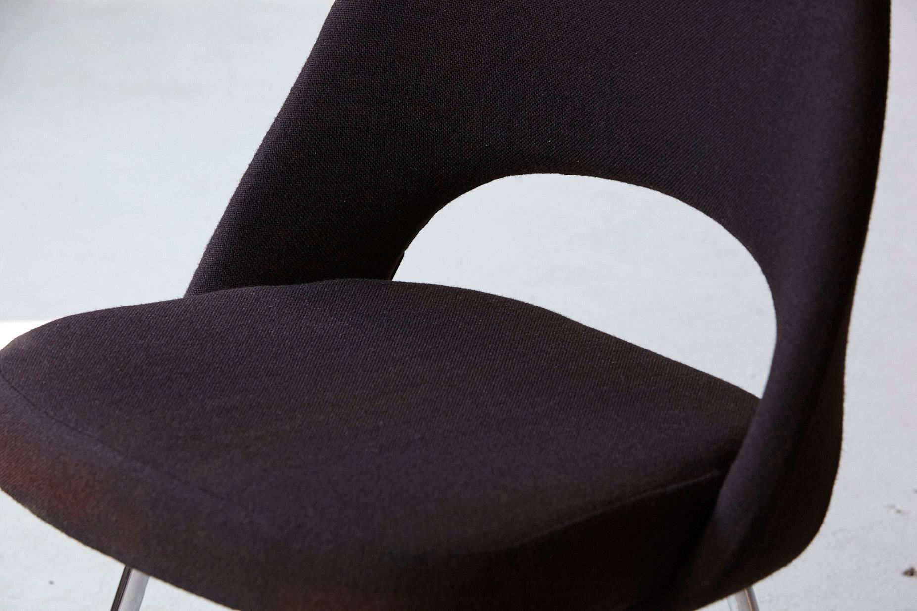 Wool Black Eero Saarinen Series 71 Armless Chair for Knoll International For Sale