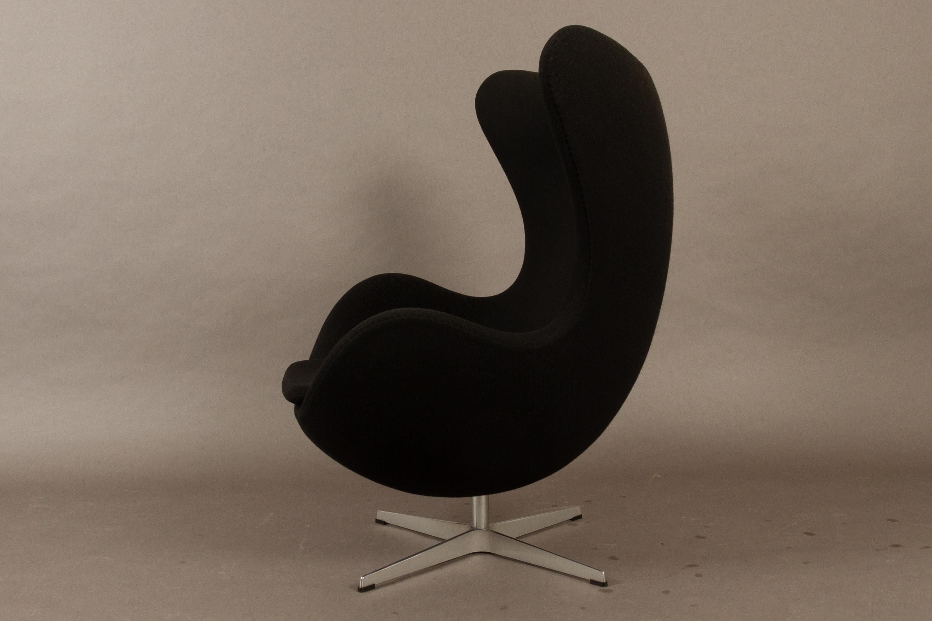 Black Egg Chair 3316 by Arne Jacobsen for Fritz Hansen, 2007 5