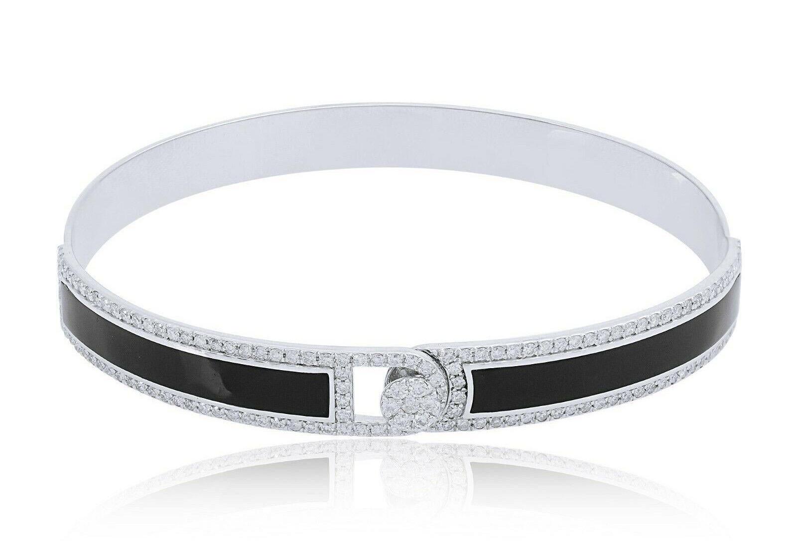 Contemporain Bracelet jonc en or blanc 18 carats, émail noir et diamants en vente
