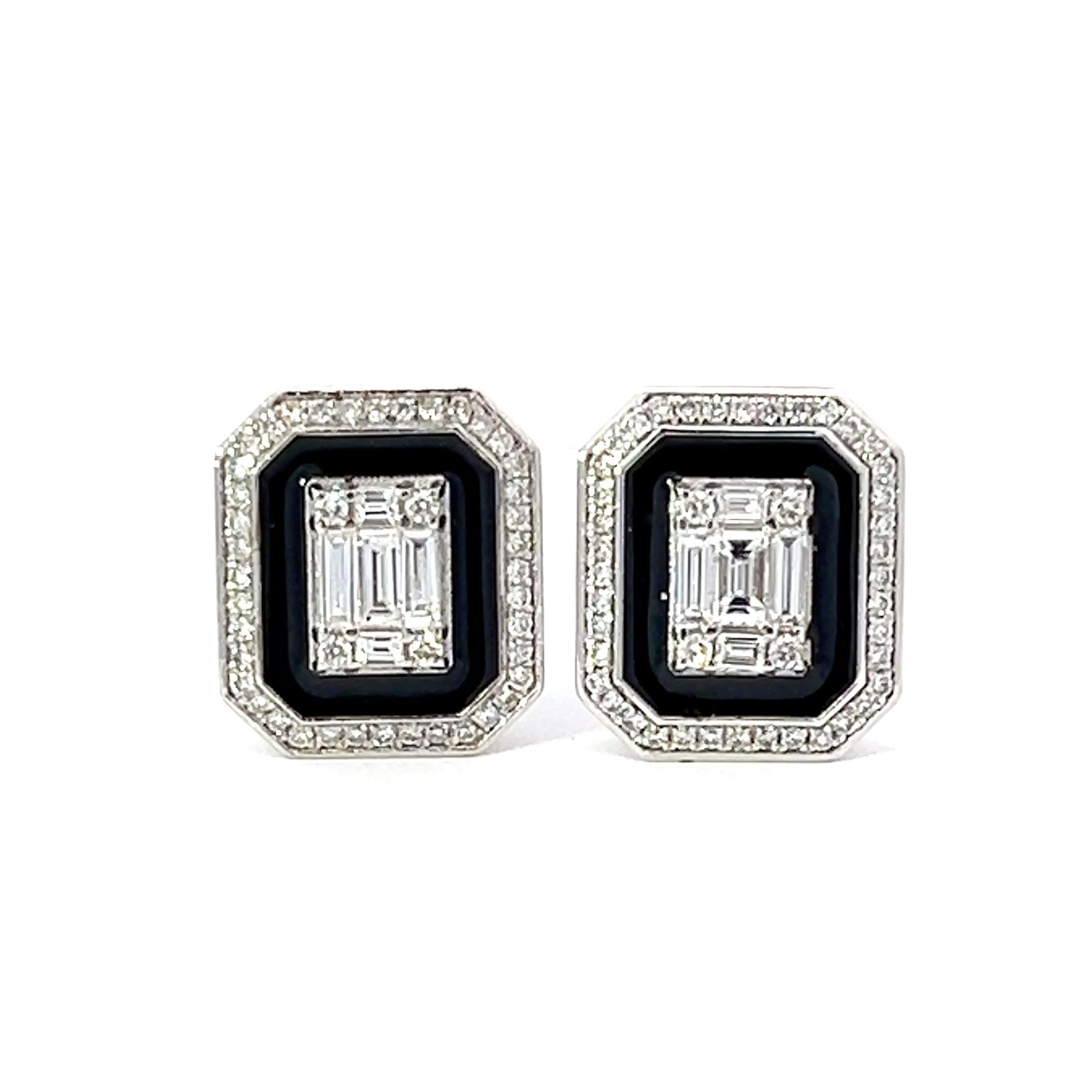 Questi orecchini con diamanti e smalto nero sono caratterizzati da un'accattivante miscela di diamanti naturali incastonati a illusione e smalto nero. Il risultato è sorprendente e accattivante. Grazie a questo design unico, questi orecchini