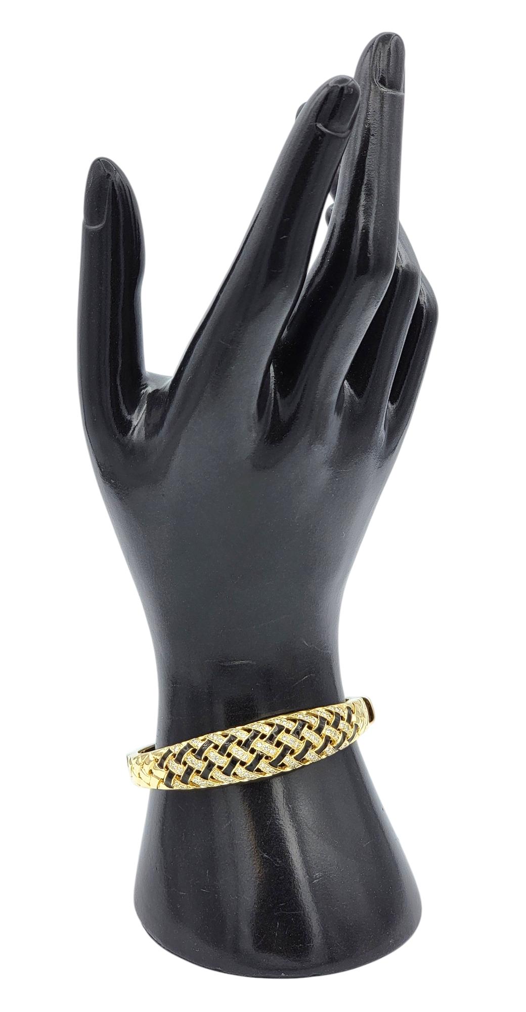 Bracelet à charnière en or 14 carats avec émail noir et diamants en forme de treillis en vente 3