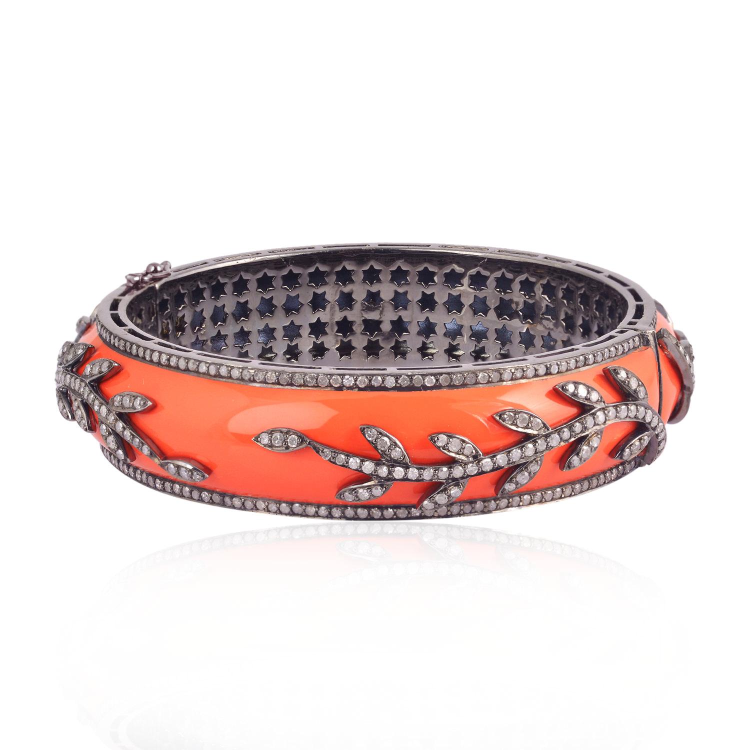 Bangle con smalto nero e diamanti taglio rosa in oro 18kt e argento ossidato In condizioni Nuovo in vendita a New York, NY