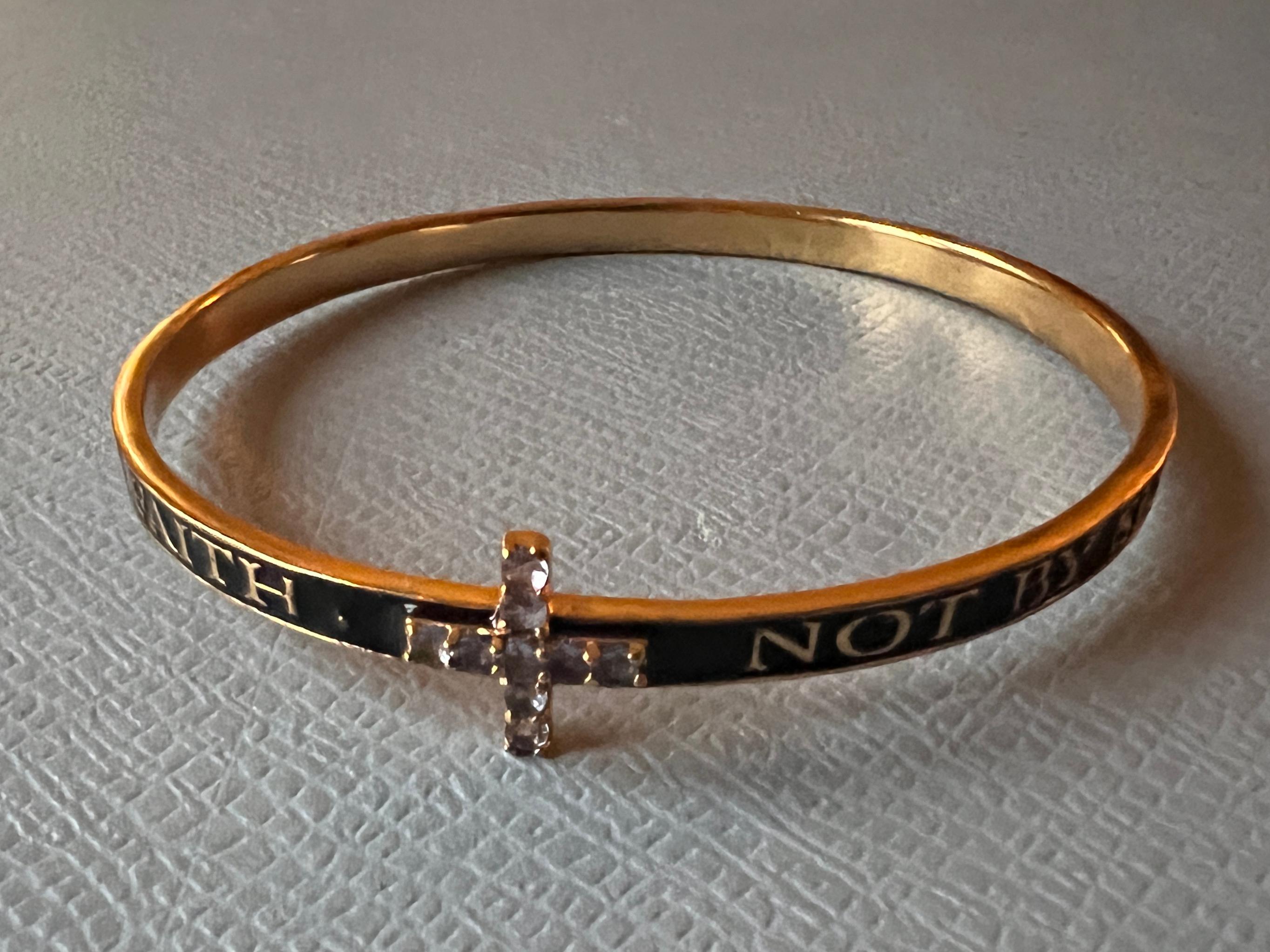 Bracelet croix Bracelet en émail noir Style Memento Mori Tanzanite Style Victorien en vente 3