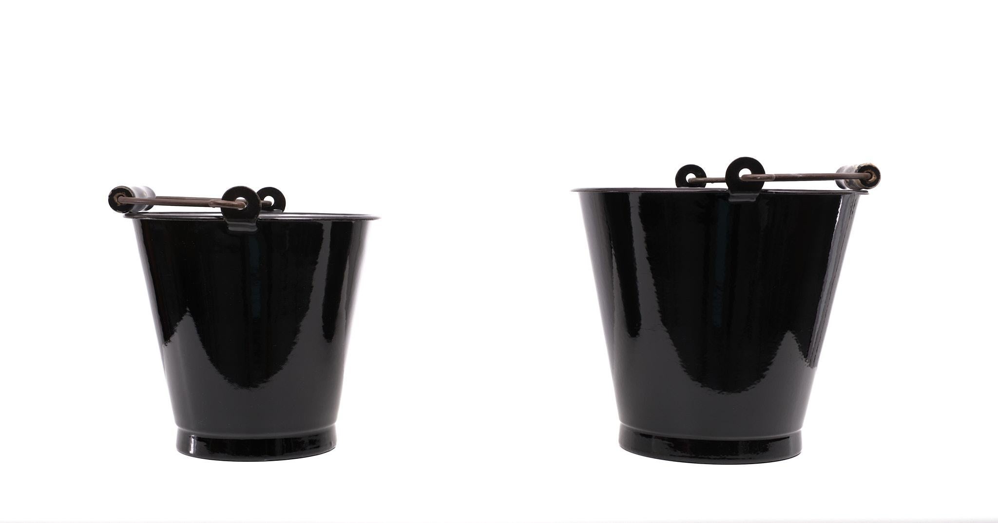 Black Enamel Buckets, 1950s, Holland  In Good Condition For Sale In Den Haag, NL