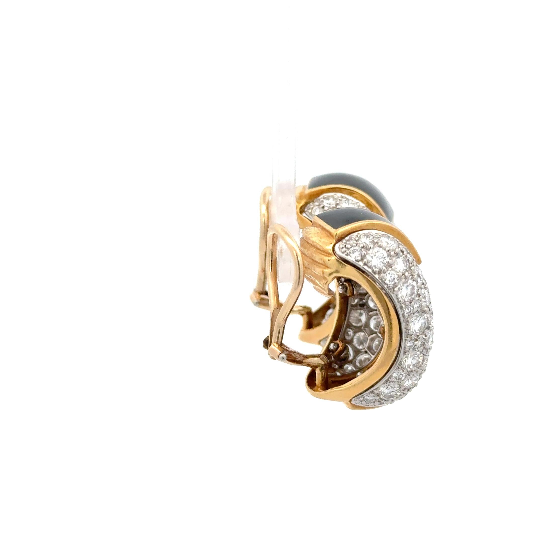 Women's Black Enamel & Diamond Clip-on Earrings 18K Yellow Gold For Sale