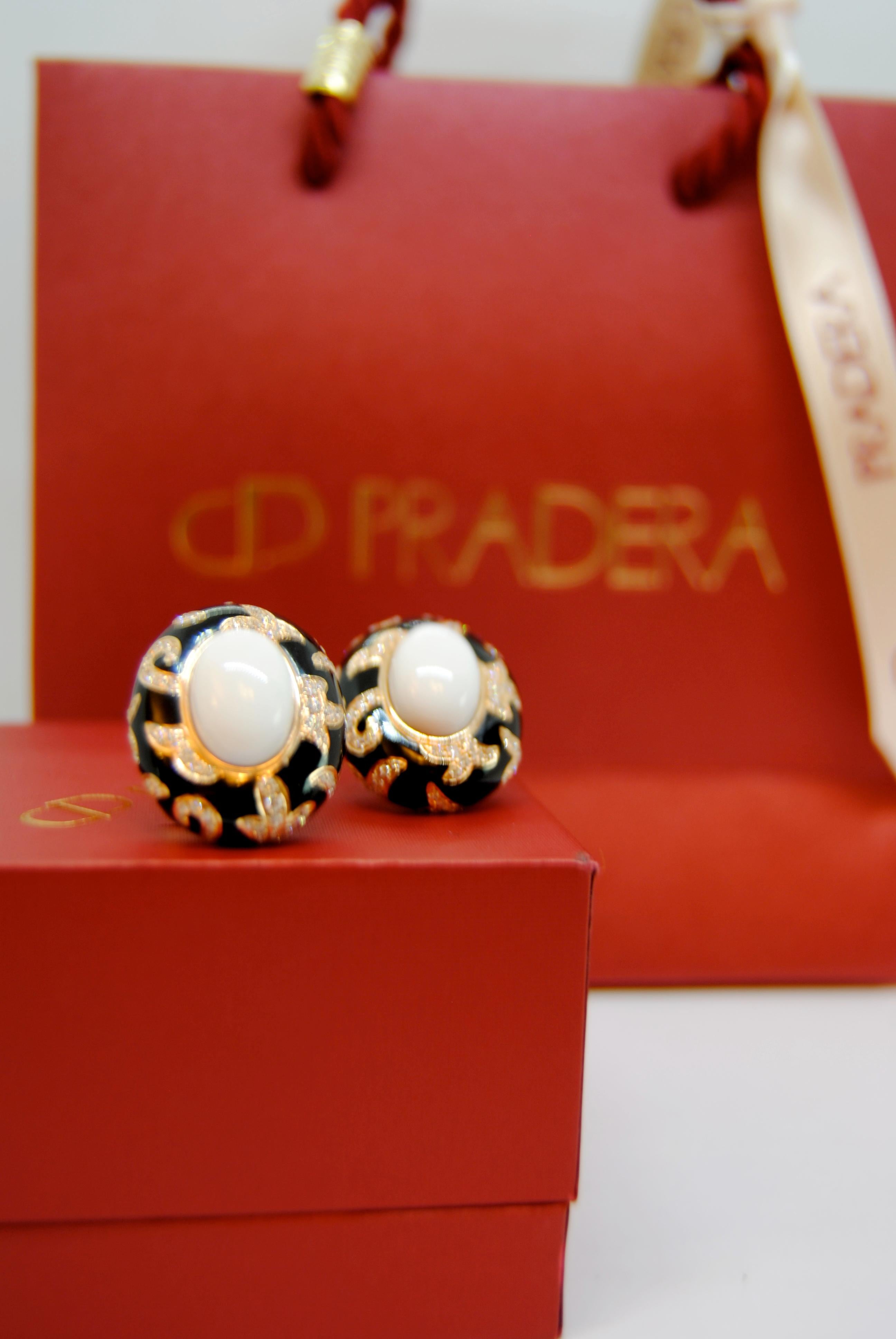  18k yellow gold, black enamel, diamonds, agate in Art Deco Style earrings  2