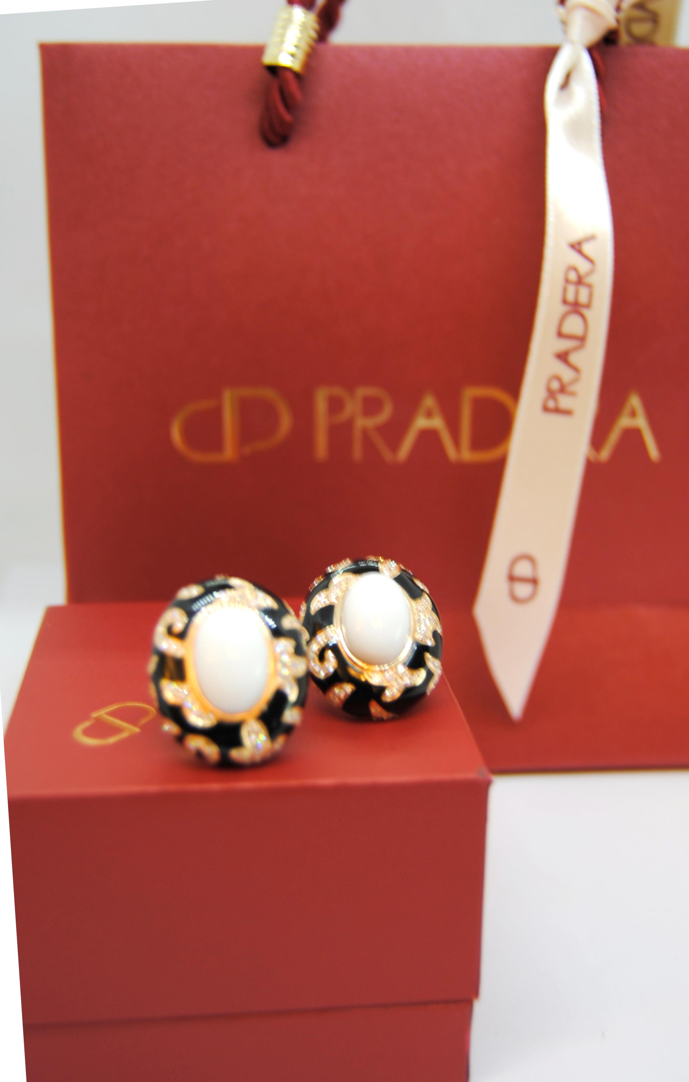  18k yellow gold, black enamel, diamonds, agate in Art Deco Style earrings  3