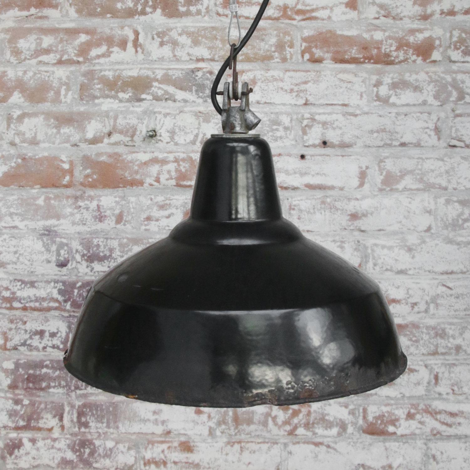 Black Enamel Dutch Vintage Industrial Hanging Lamp In Fair Condition In Amsterdam, NL