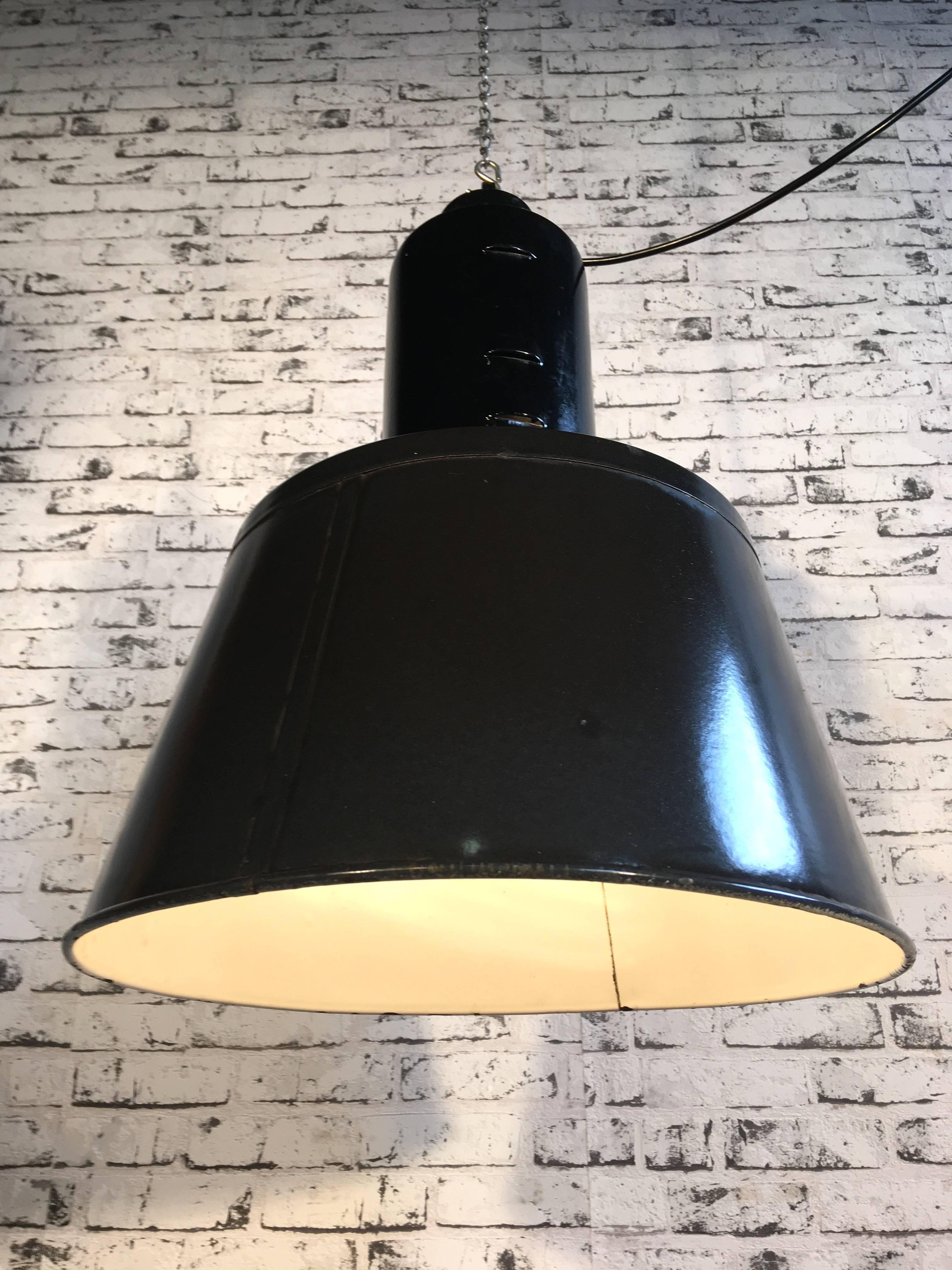 Black Enamel Factory Lamp In Good Condition In Kojetice, CZ