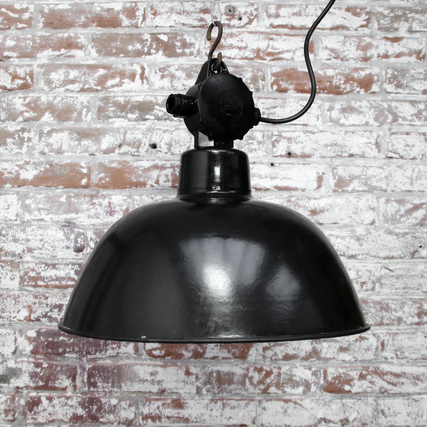 20th Century Black Enamel German Bakelite Top Vintage Industrial Pendant Light