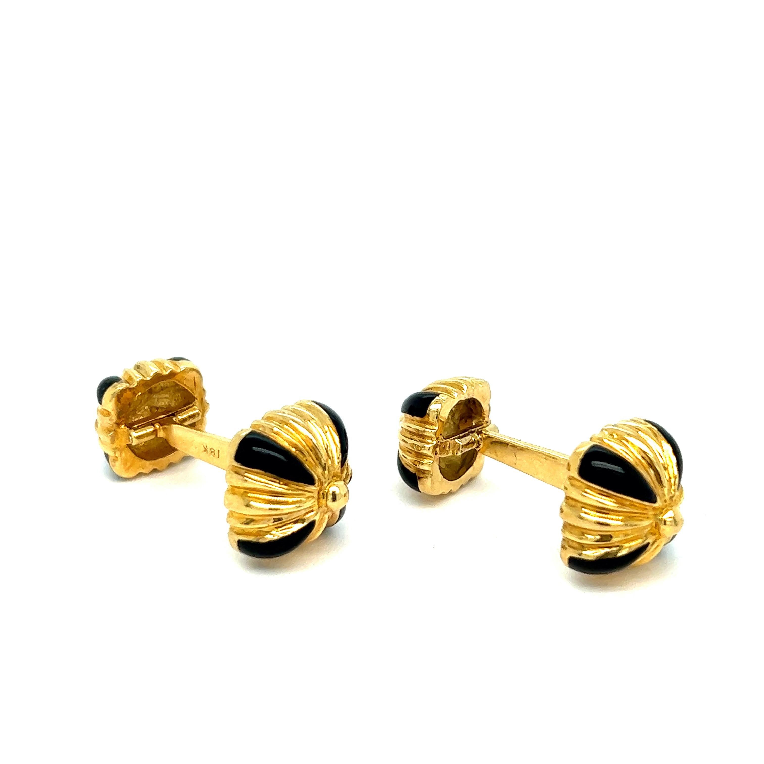 Black Enamel Gold Cufflinks In Excellent Condition For Sale In New York, NY