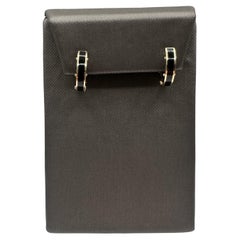 Schwarze Emaille Huggies in 14kt Gelbgold - 4.3mm Breite, 14.7mm Durchmesser