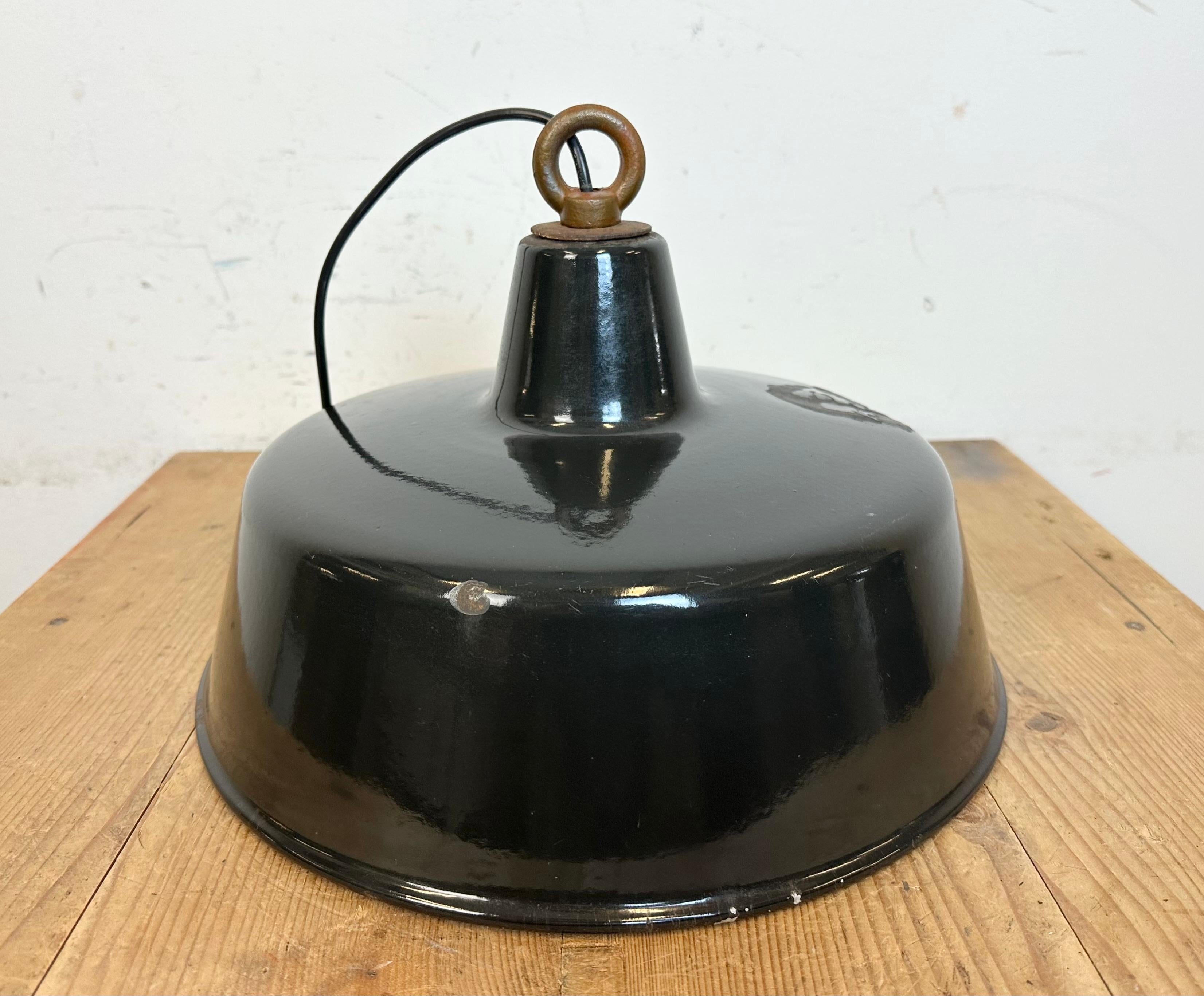 Black Enamel Industrial Pendant Lamp, 1950s For Sale 7