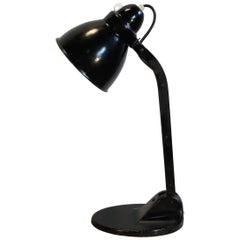 Lampe de table industrielle en émail noir de Viktoria Lampe:: années 1930