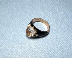 Anello con smalto nero in stile vittoriano in cristallo di quarzo placcato oro J DAUPHIN