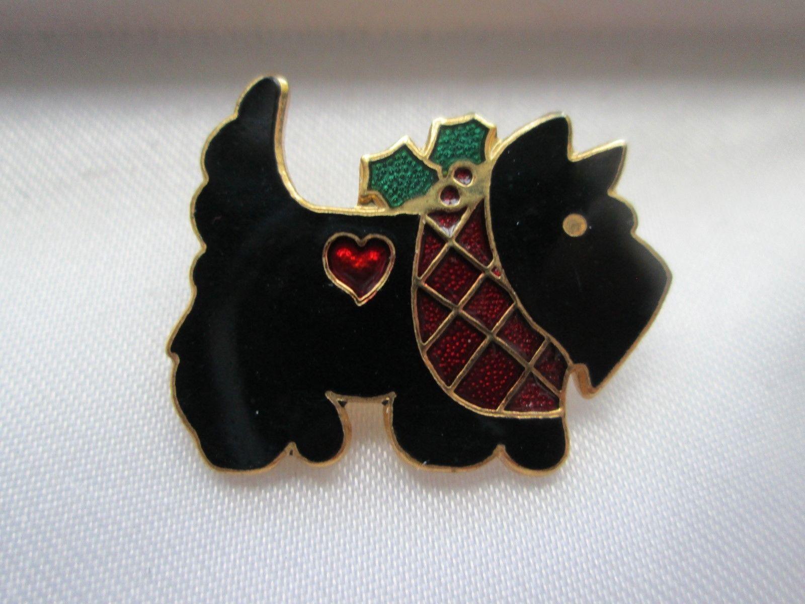 Black Enamel Scottish Terrier Dog Brooch Pin In Excellent Condition In Montreal, QC