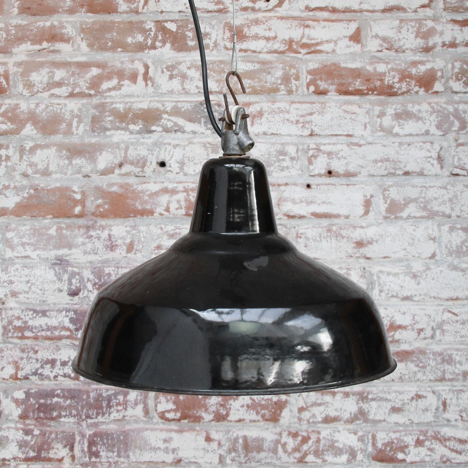 Black Enamel Vintage Dutch Industrial Hanging Lamp In Good Condition In Amsterdam, NL