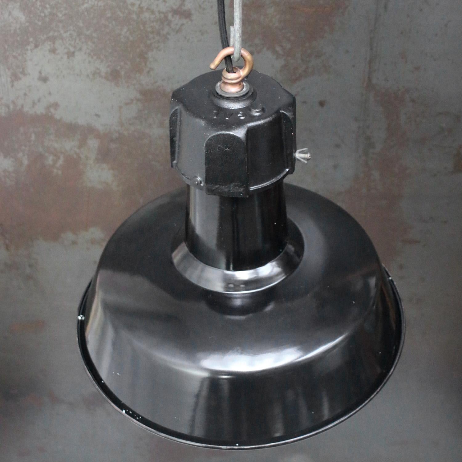 Schwarze Emaille Vintage Industrie-Pendelleuchte aus Gusseisen von GAL, Frankreich (Industriell) im Angebot