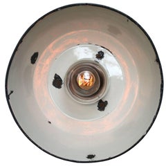 Vintage-Hängelampe aus Gusseisen und schwarzer Emaille, Industrielle Klarglas