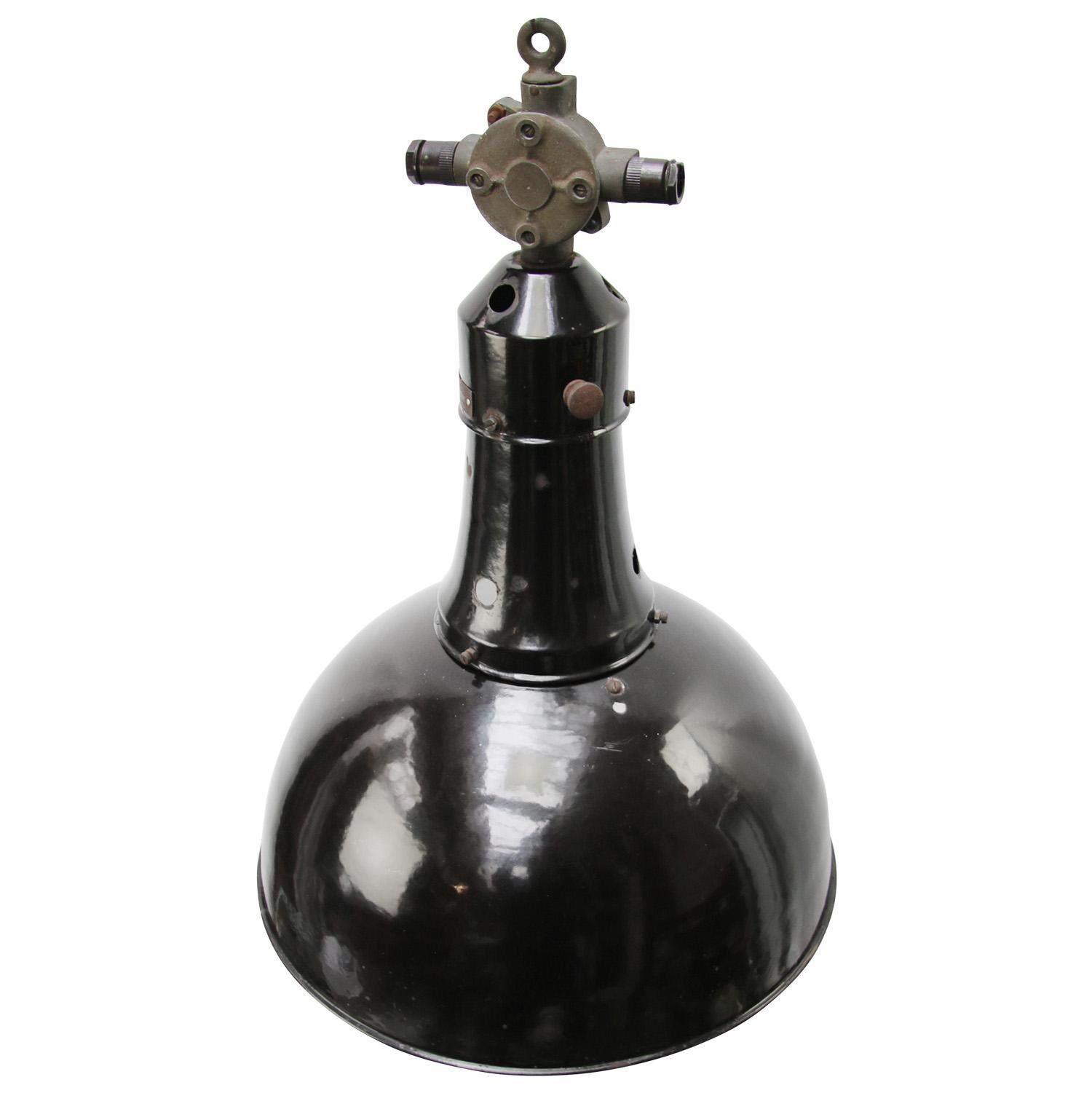 Factory light black enamel
white interior cast iron top

Weight: 3.80 kg / 8.4 lb

Priced per individual item. All lamps have been made suitable by international standards for incandescent light bulbs, energy-efficient and LED bulbs. E26/E27