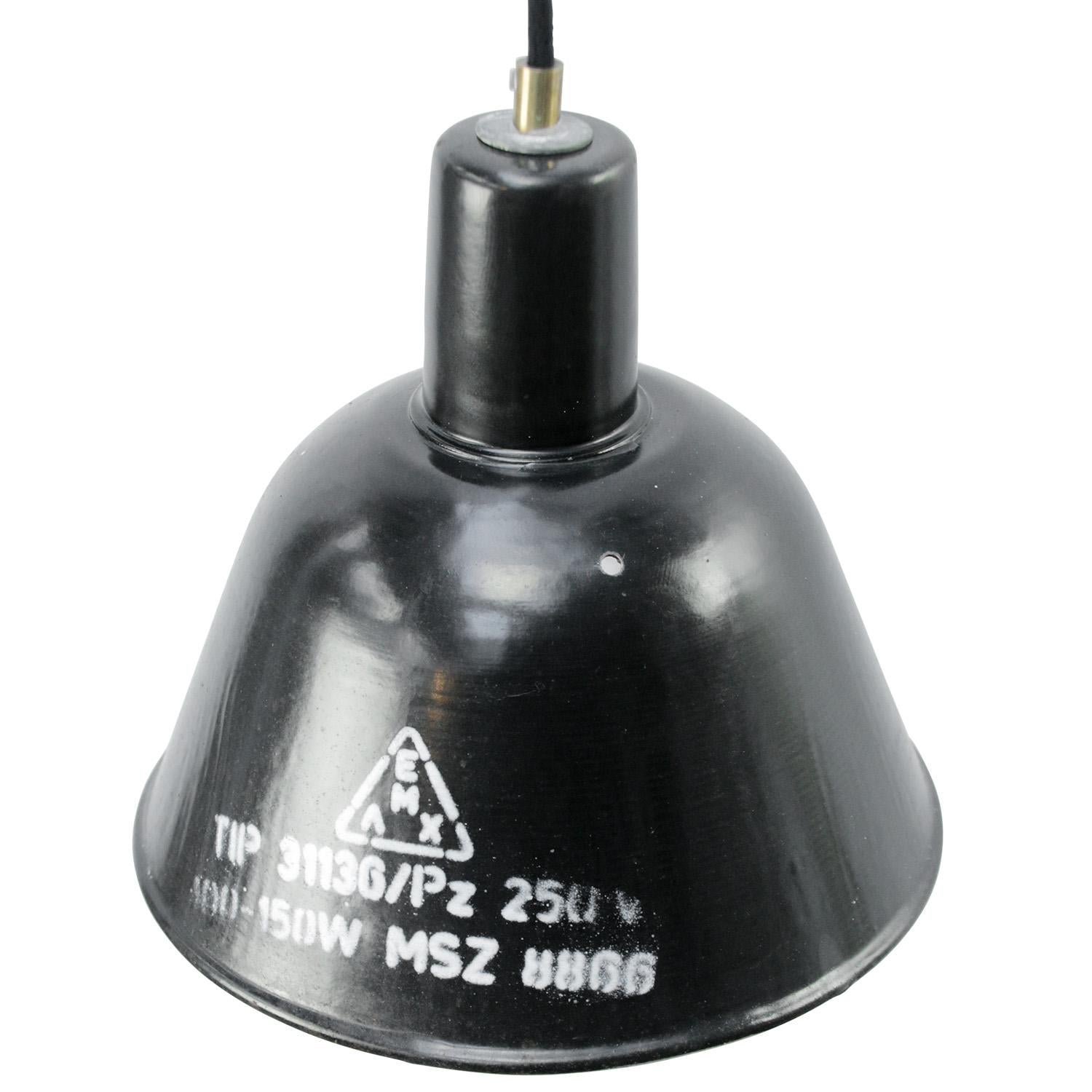 Small pendant industrial
Black enamel
white interior

Weight: 1.50 kg / 3.3 lb

Priced per individual item. All lamps have been made suitable by international standards for incandescent light bulbs, energy-efficient and LED bulbs. E26/E27 bulb