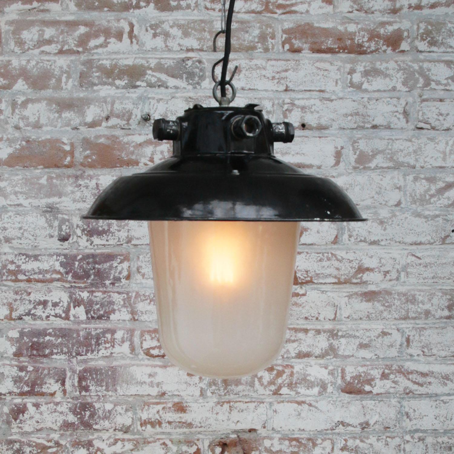 Black Enamel Vintage Industrial Frosted Glass Pendant Lights 1