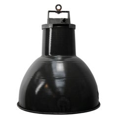 Lampe à suspension industrielle vintage en métal émaillé noir avec dessus en métal