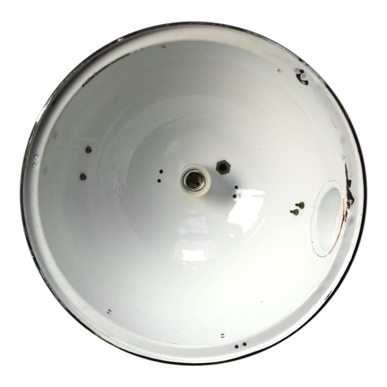 Hongrois Lampes à piédestal industrielles vintage en émail noir en vente
