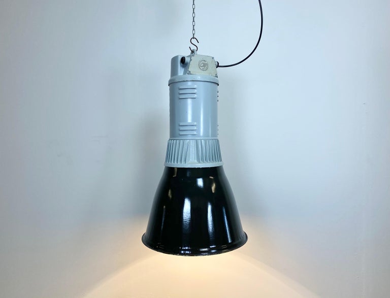 Aluminum Black Enamel Vintage Industrial Pendant Lamp, 1960s For Sale