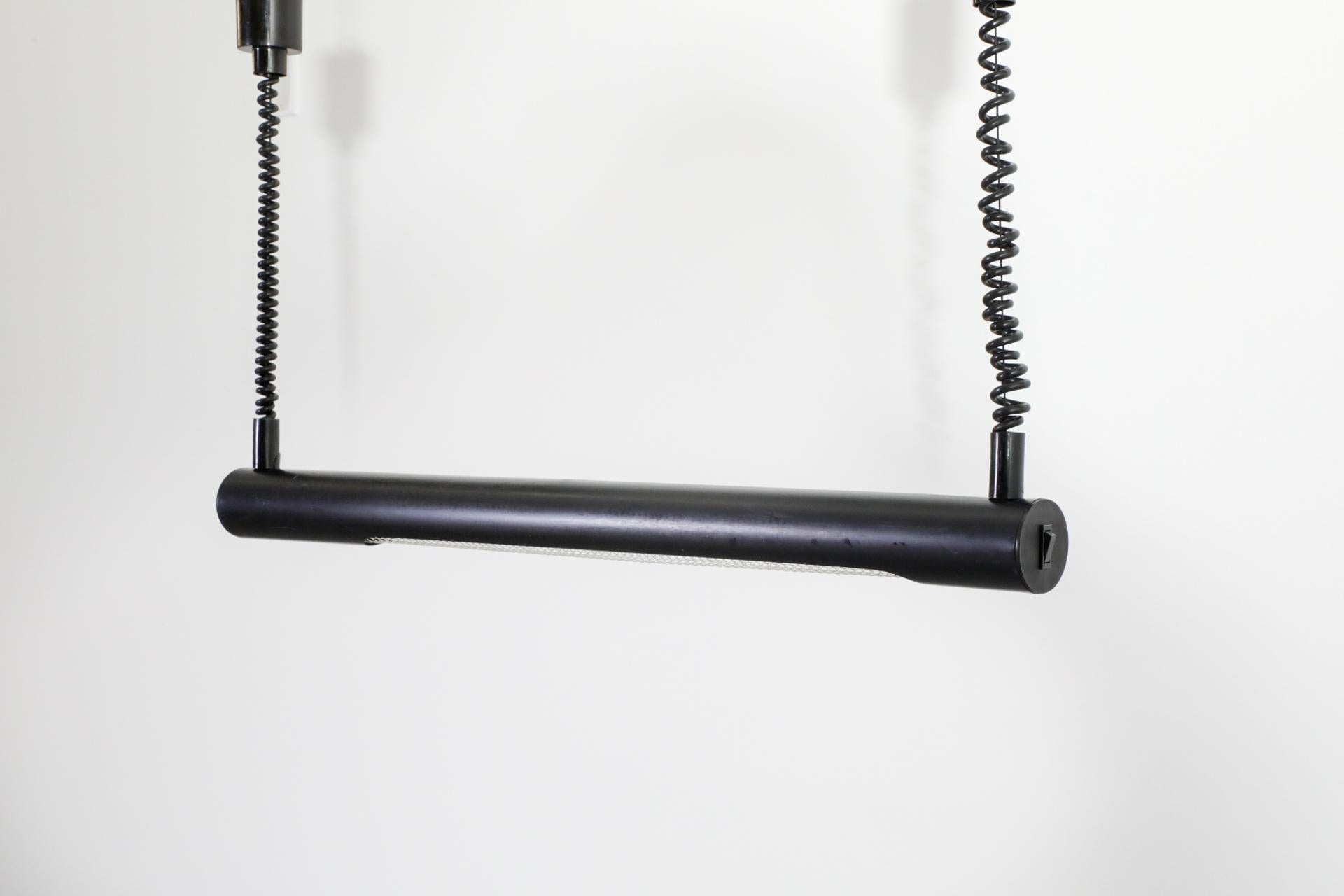 XX secolo Lampada da soffitto a tubo fluorescente smaltata nera in stile Anders Pehrson di Massive in vendita