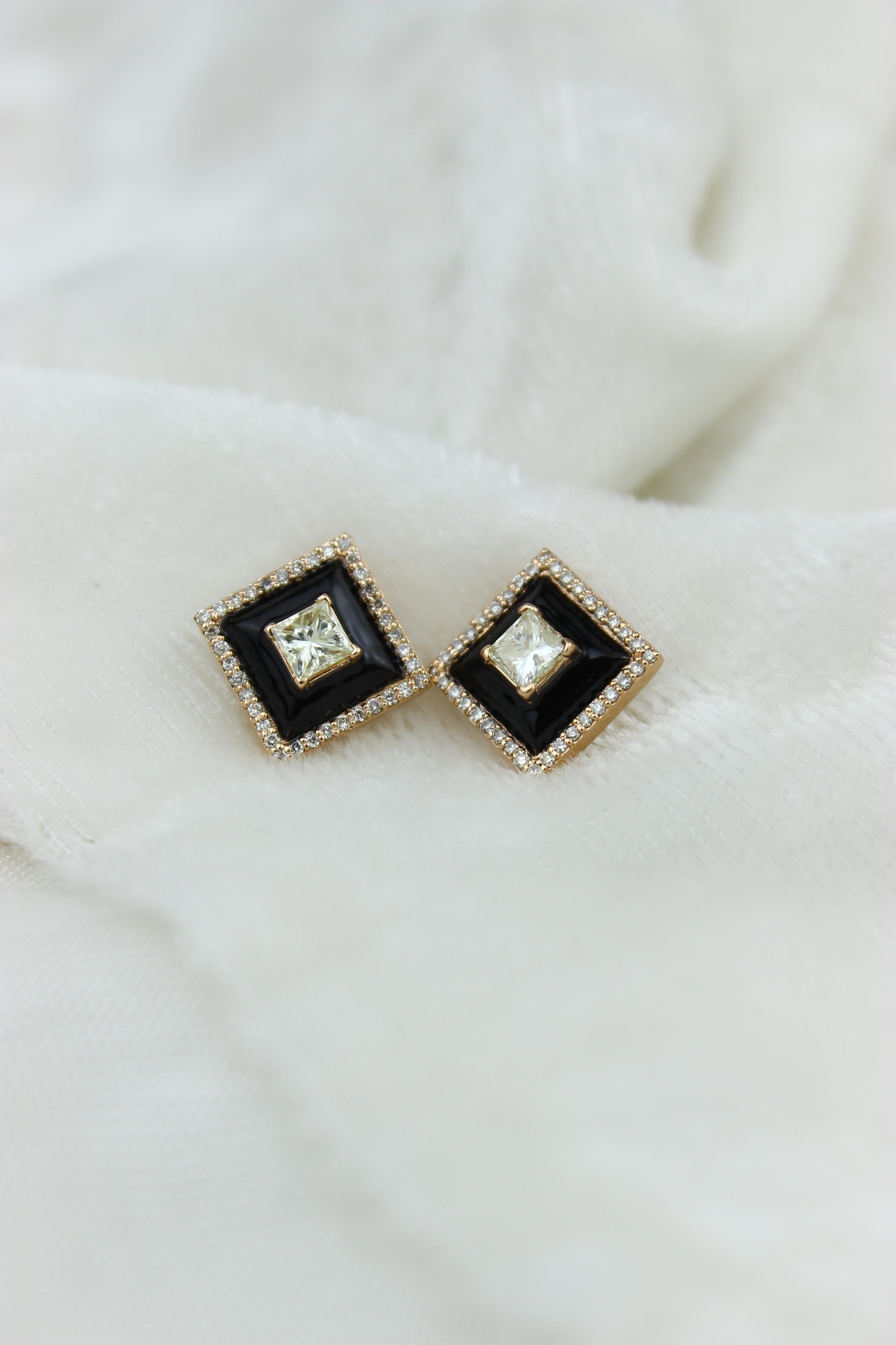 Princess Cut Black Enameled Stud Earrings with Princess Diamonds in 18k Solid Gold For Sale