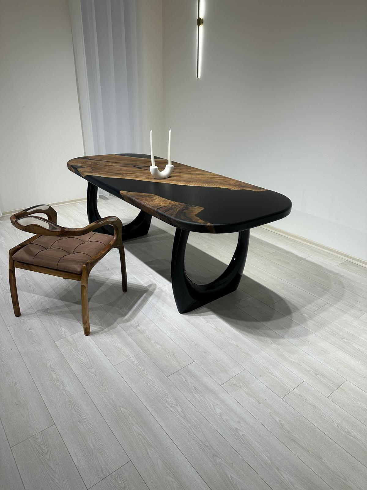 Mesa de madera de comedor de resina epoxi negra - Mesa a medida de nogal negro - Mesa de madera Turco en venta