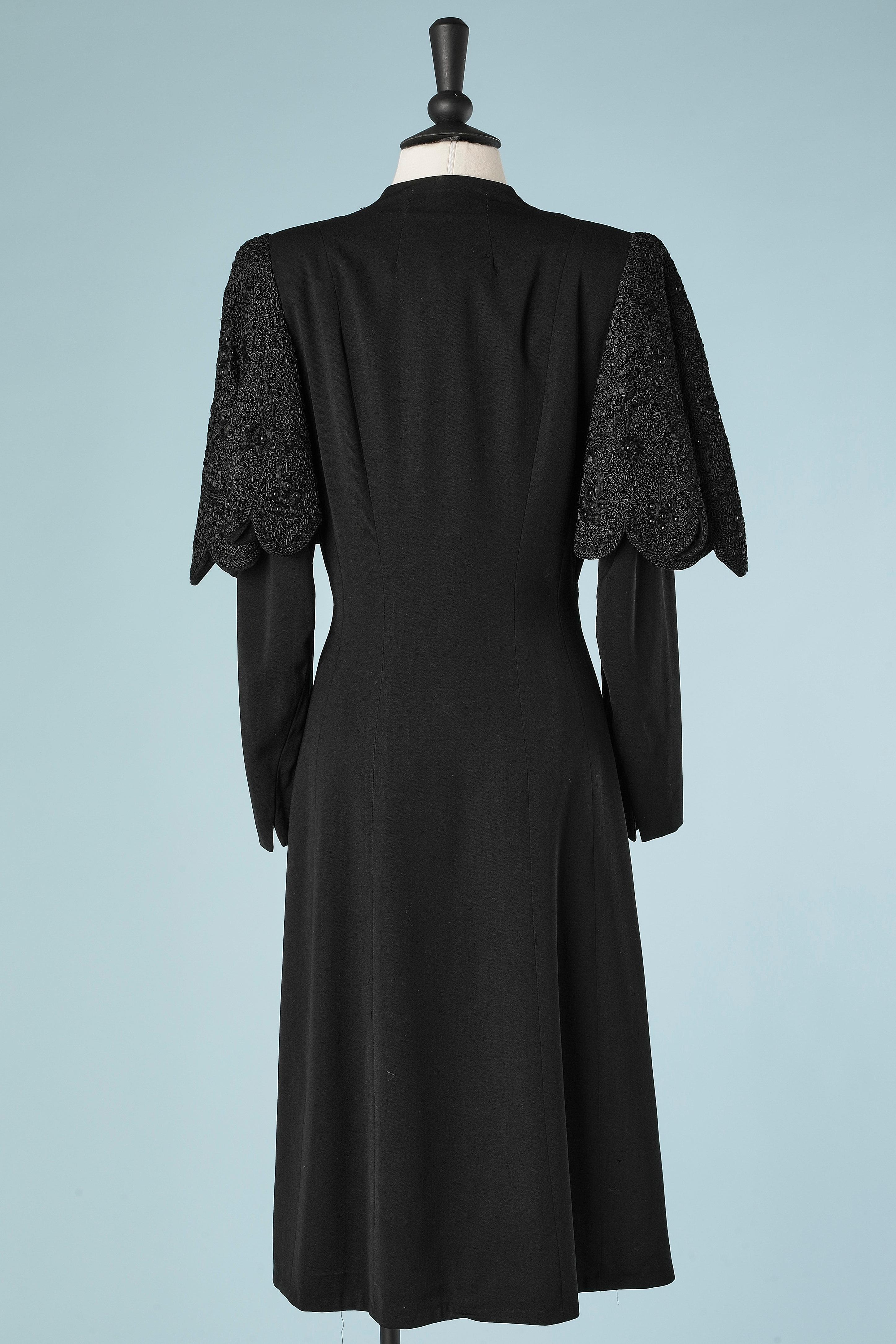 Black evening coat with over-sleeves in passementerie The Novelty Circa 1930's  For Sale 2