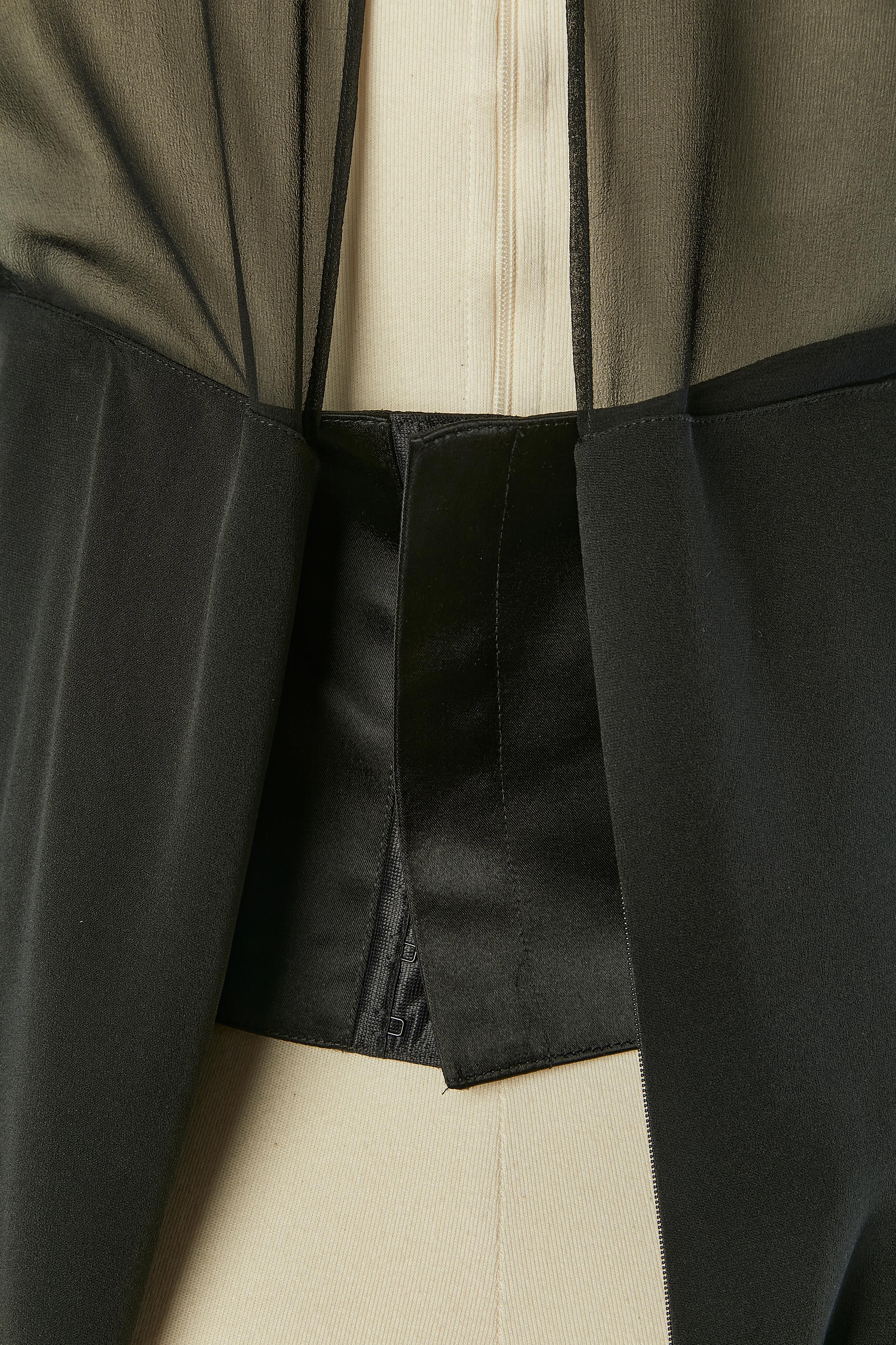 Vestido de noche negro drapeado en el busto Thierry Mugler en venta 3