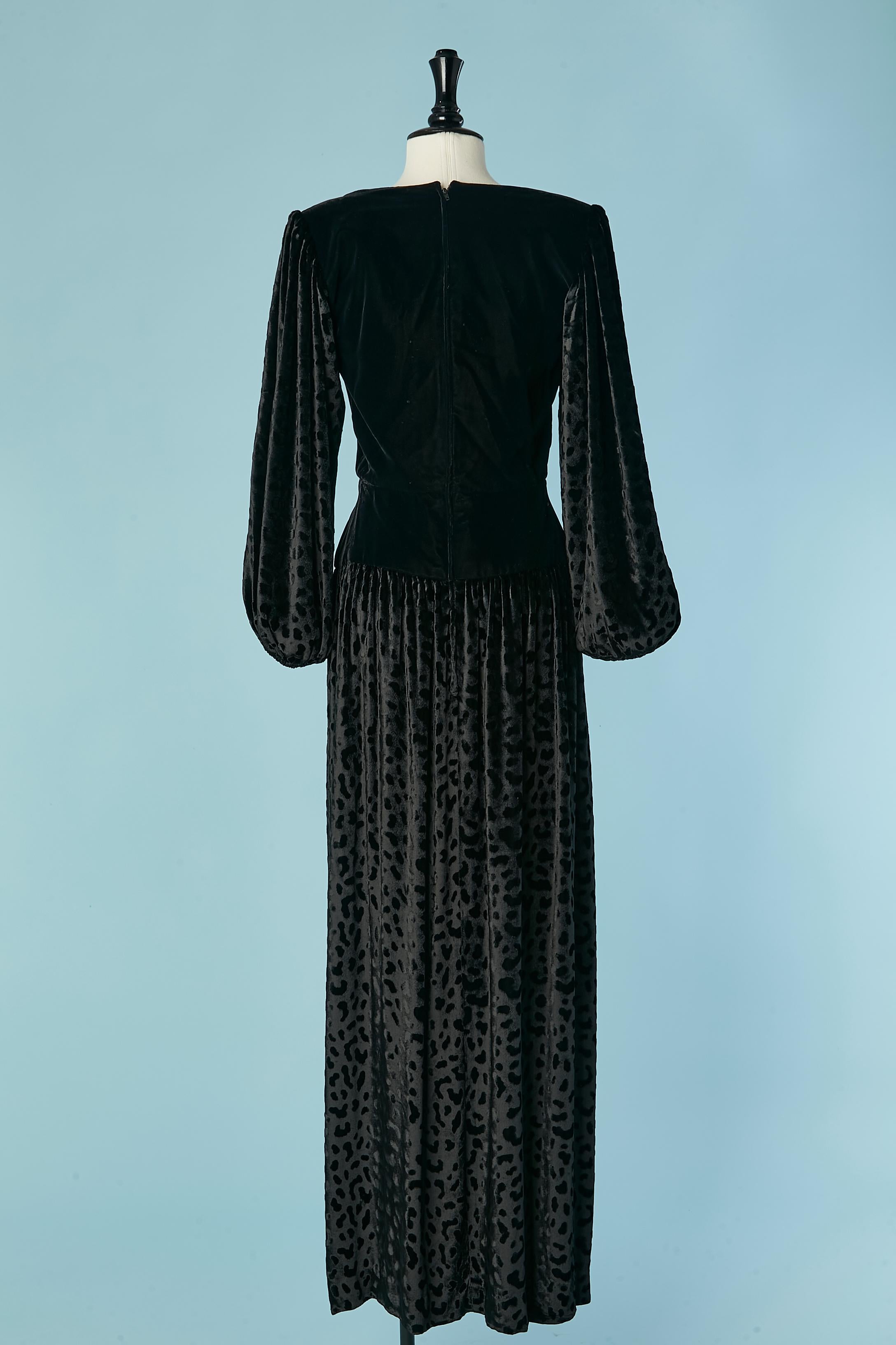 Black evening dress in velvet and silk velvet dévoré Saint Laurent Rive Gauche For Sale 3