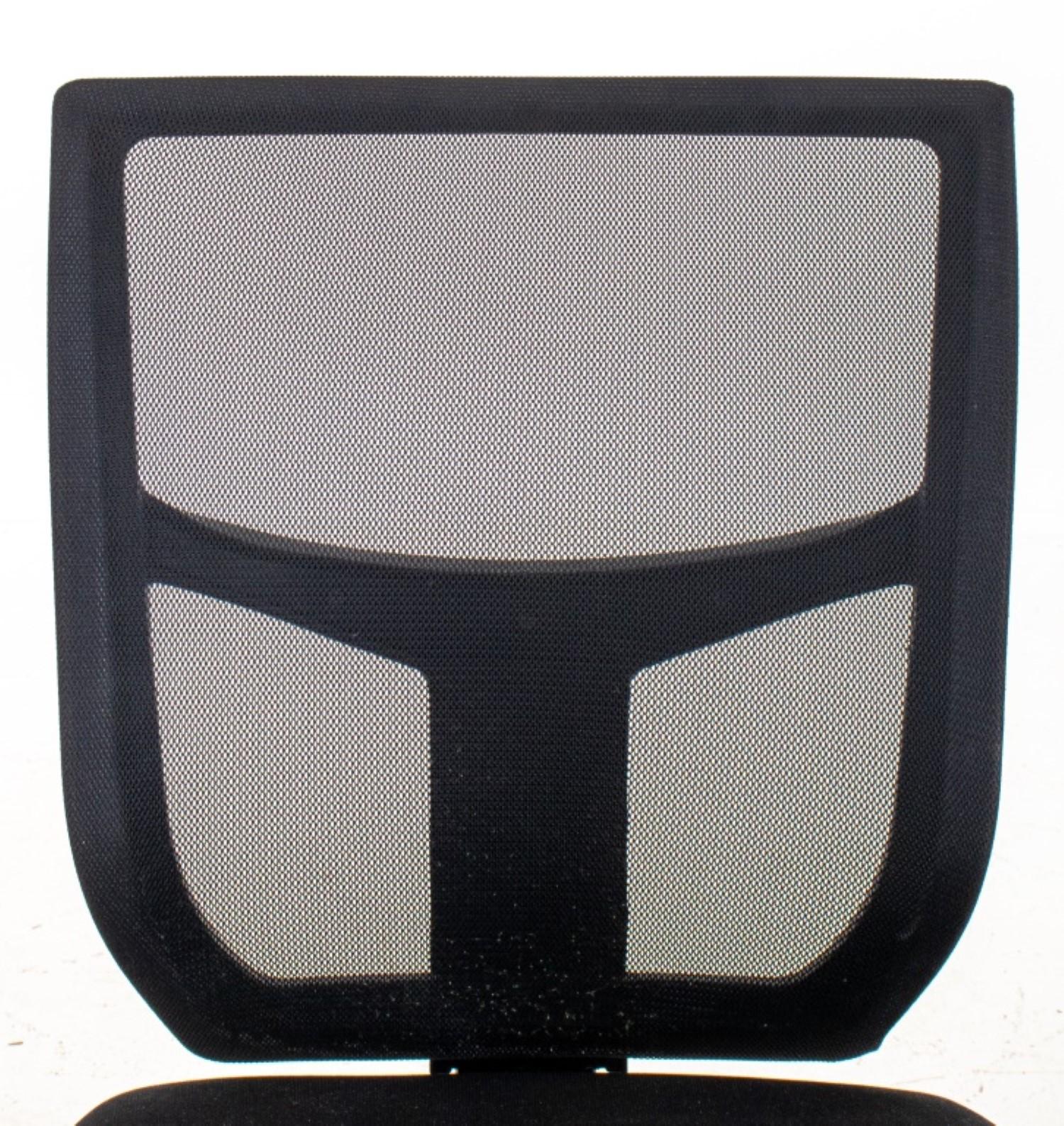 XXIe siècle et contemporain Chaise de bureau en tissu noir en vente