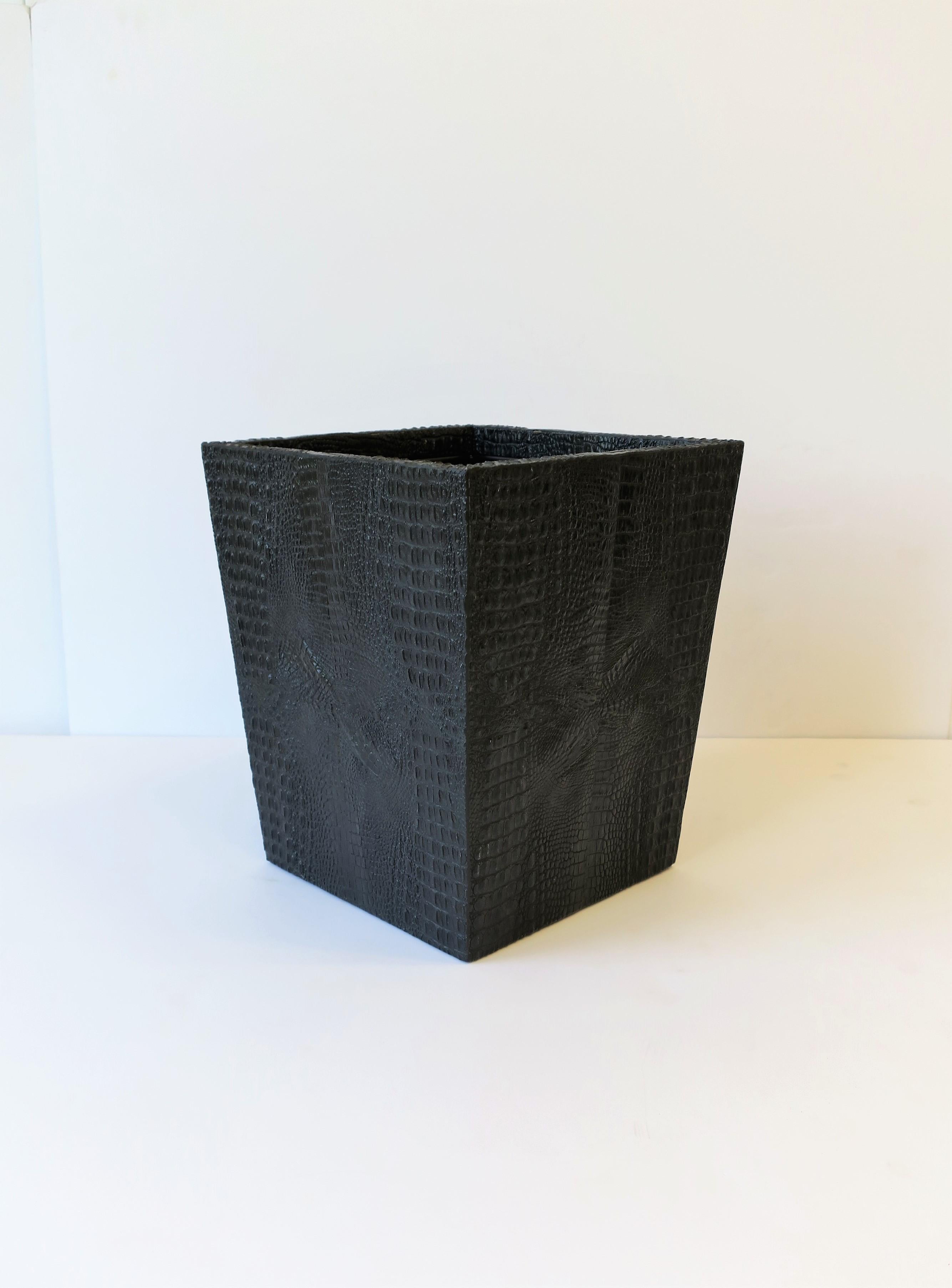 Black Faux Alligator or Crocodile Wastebasket or Trash Can In Good Condition In New York, NY