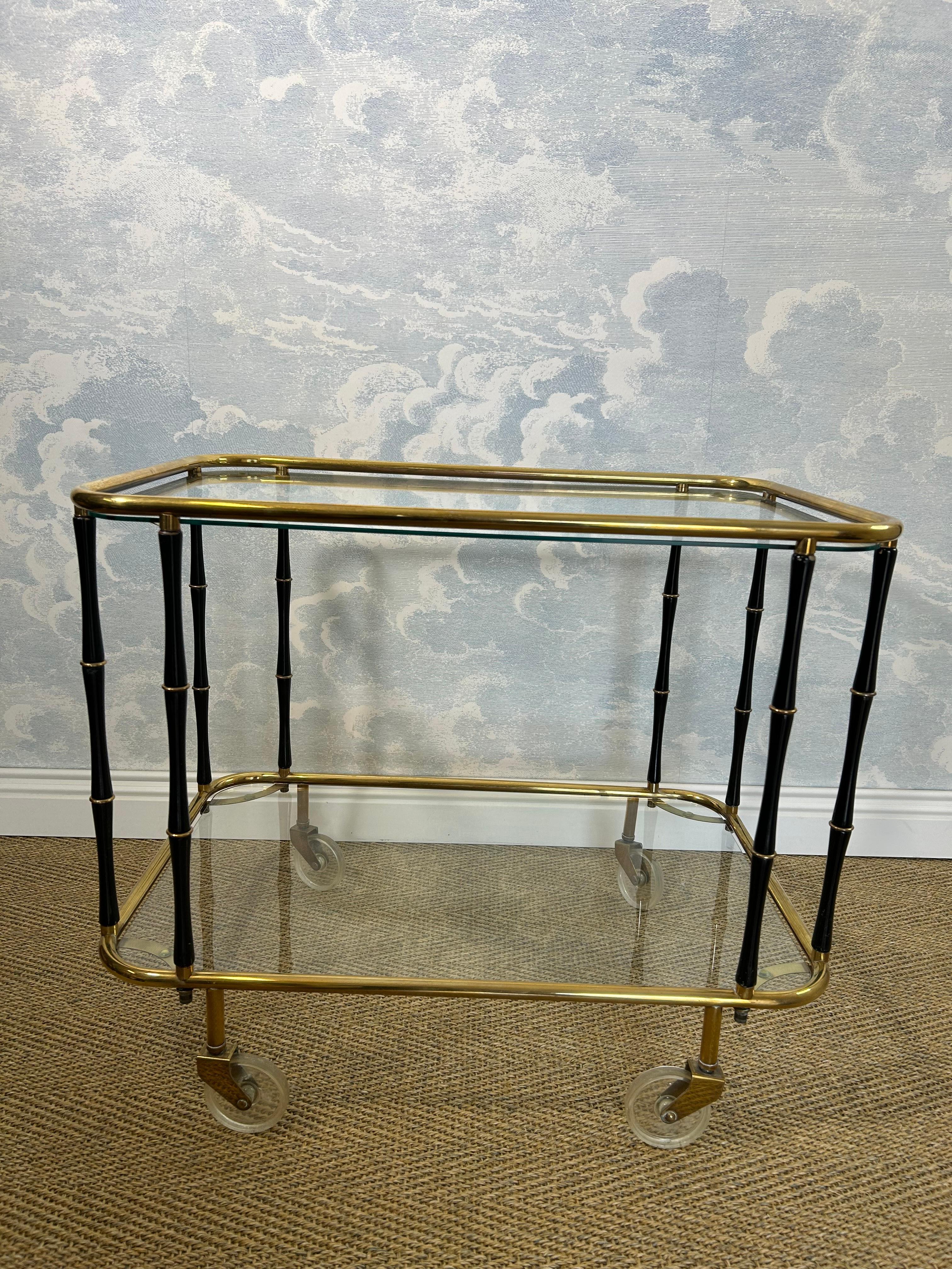 Mid-Century moderno Carrello da cocktail in finto bambù nero, Attr. Maison Jansen, Francia Anni '60 in vendita