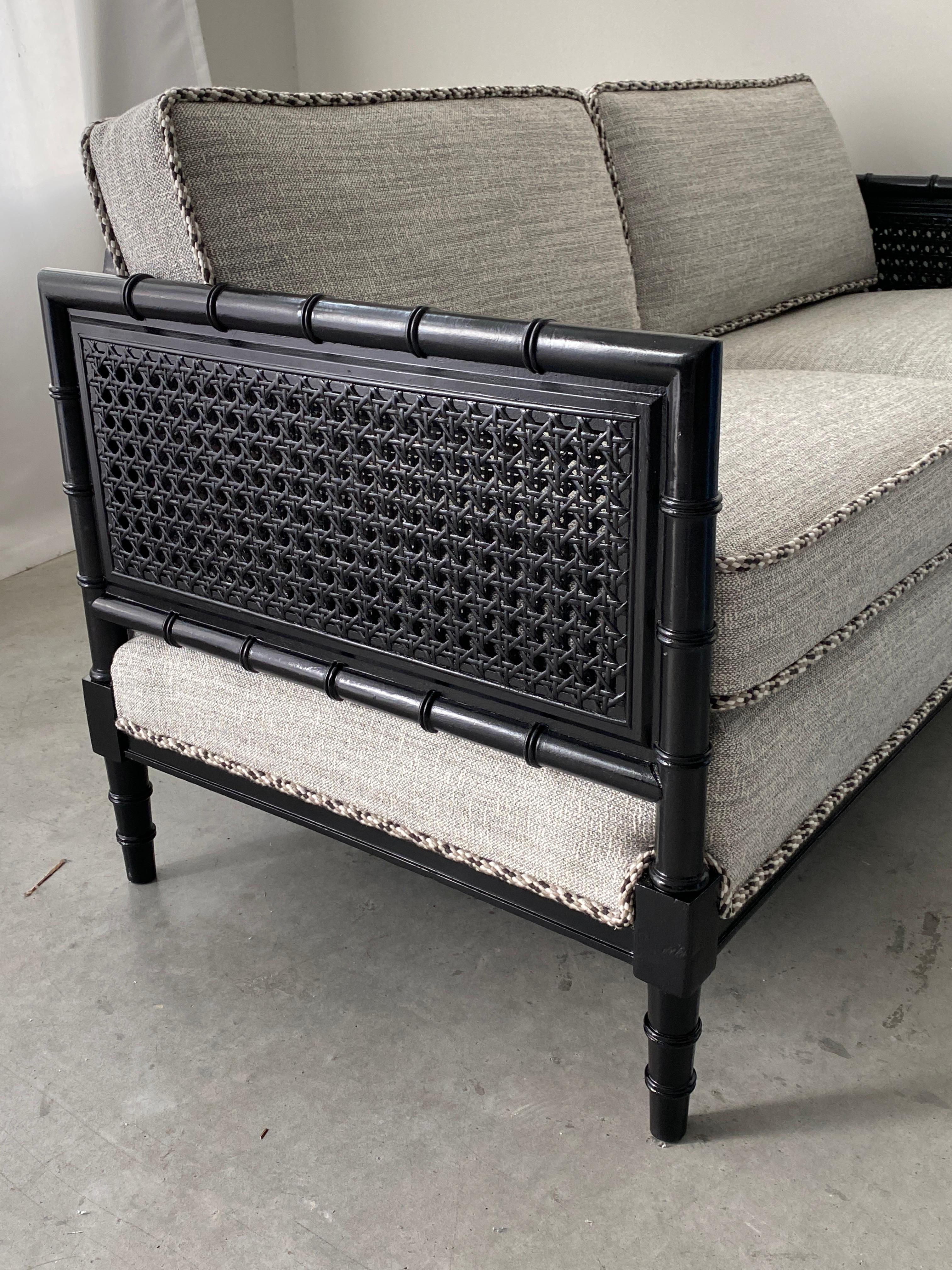 Black Faux Bamboo Settee in Scalamandré Black, White, & Gray Tweed Fabric, 1970s In Good Condition For Sale In Richmond, VA