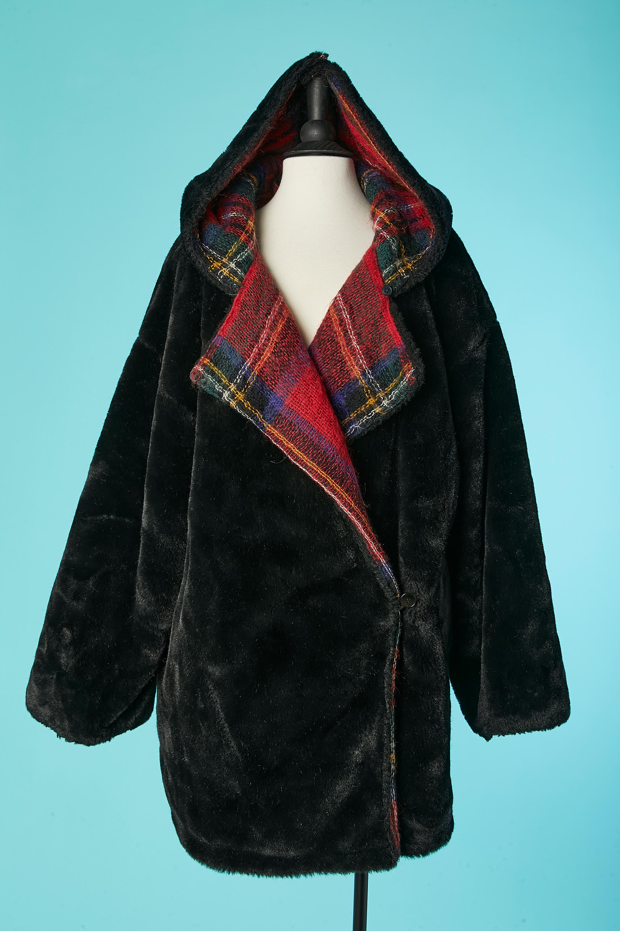 Black faux fur coat with tartan blanket lining JC de Castelbajac Ko and Co  In Excellent Condition In Saint-Ouen-Sur-Seine, FR