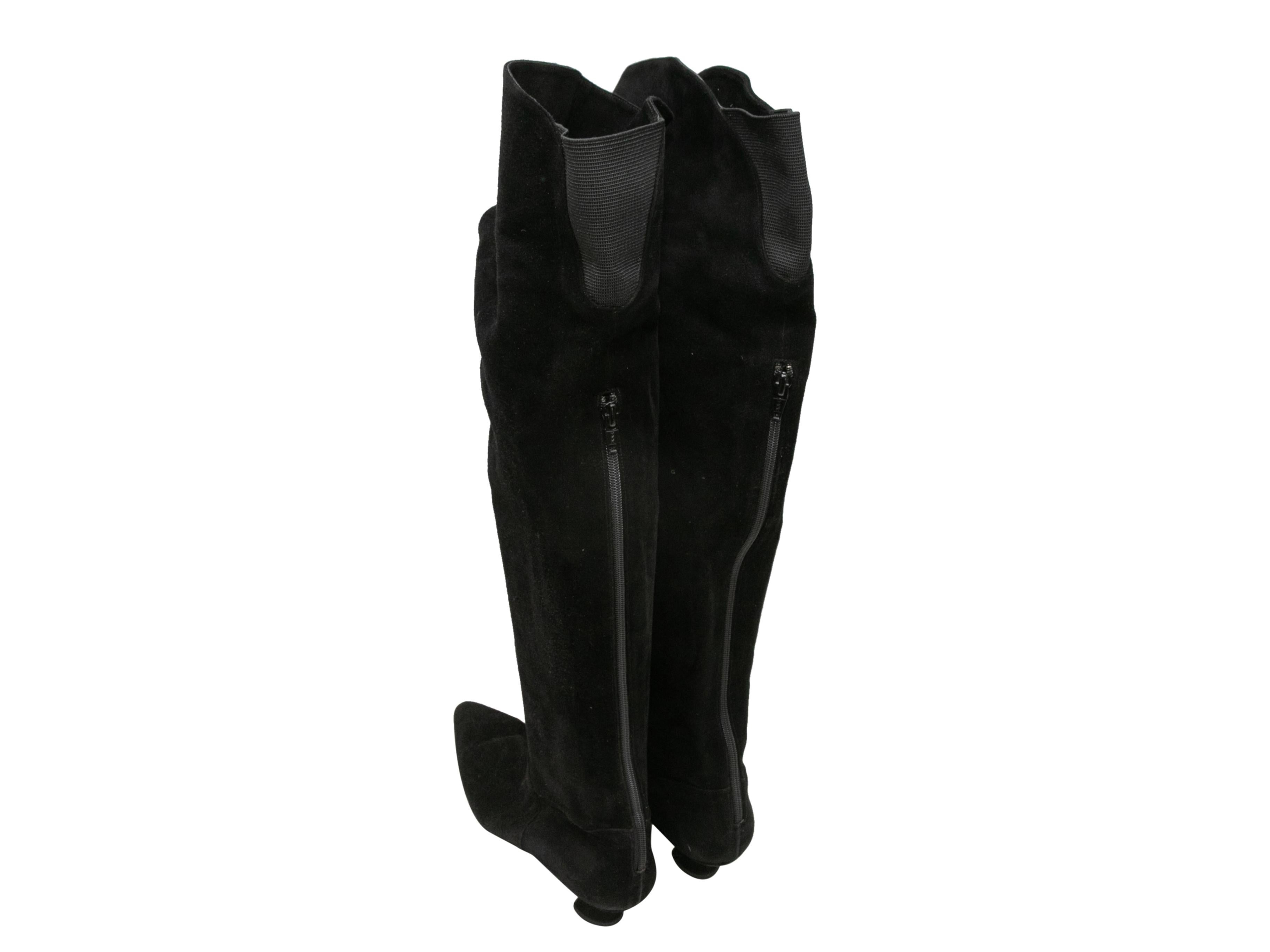 Schwarze Fendi Wildlederstiefel mit spitzer Spitze und hohem Absatz, Größe 7 im Zustand „Gut“ im Angebot in New York, NY