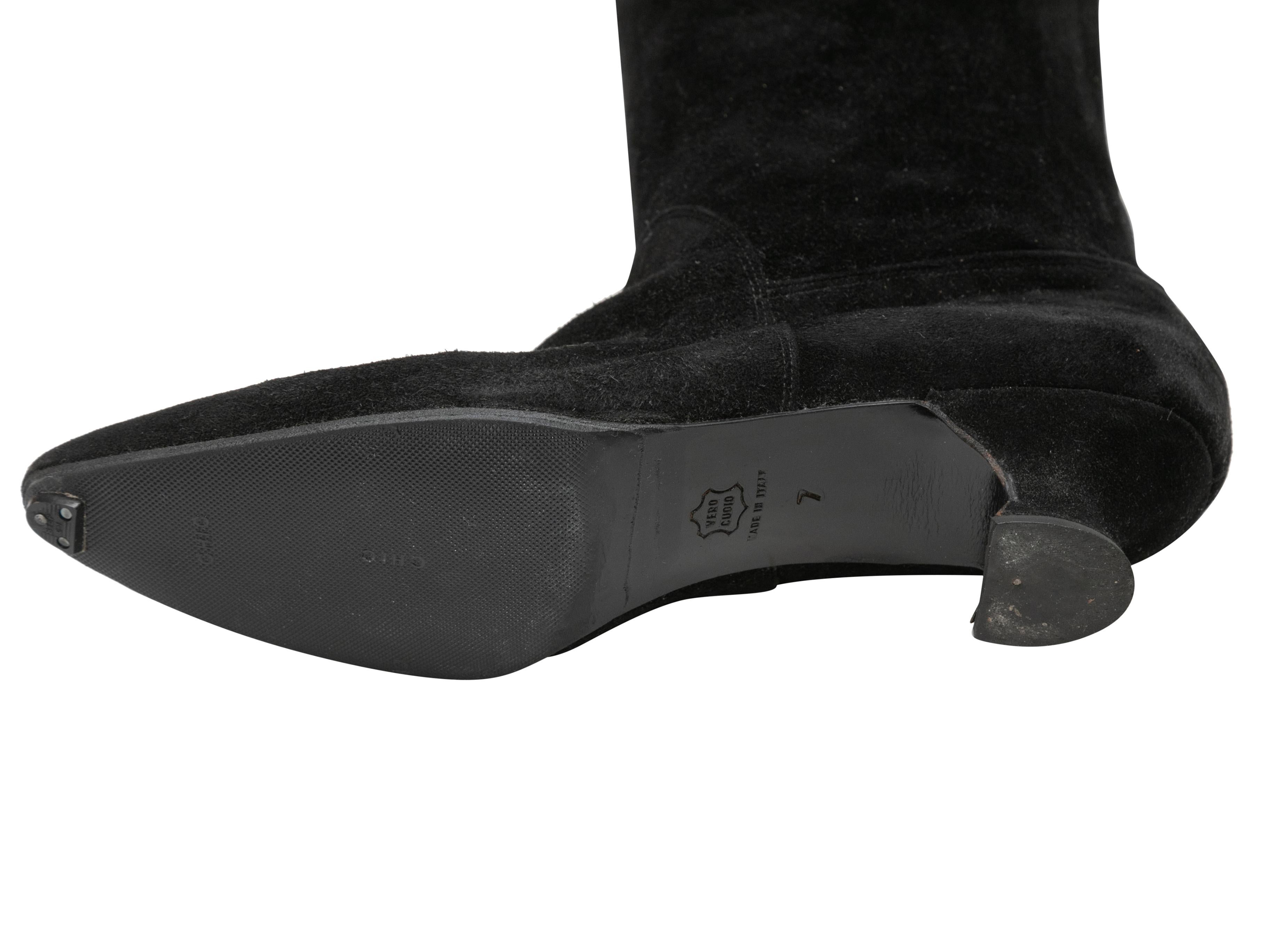 Schwarze Fendi Wildlederstiefel mit spitzer Spitze und hohem Absatz, Größe 7 im Angebot 1